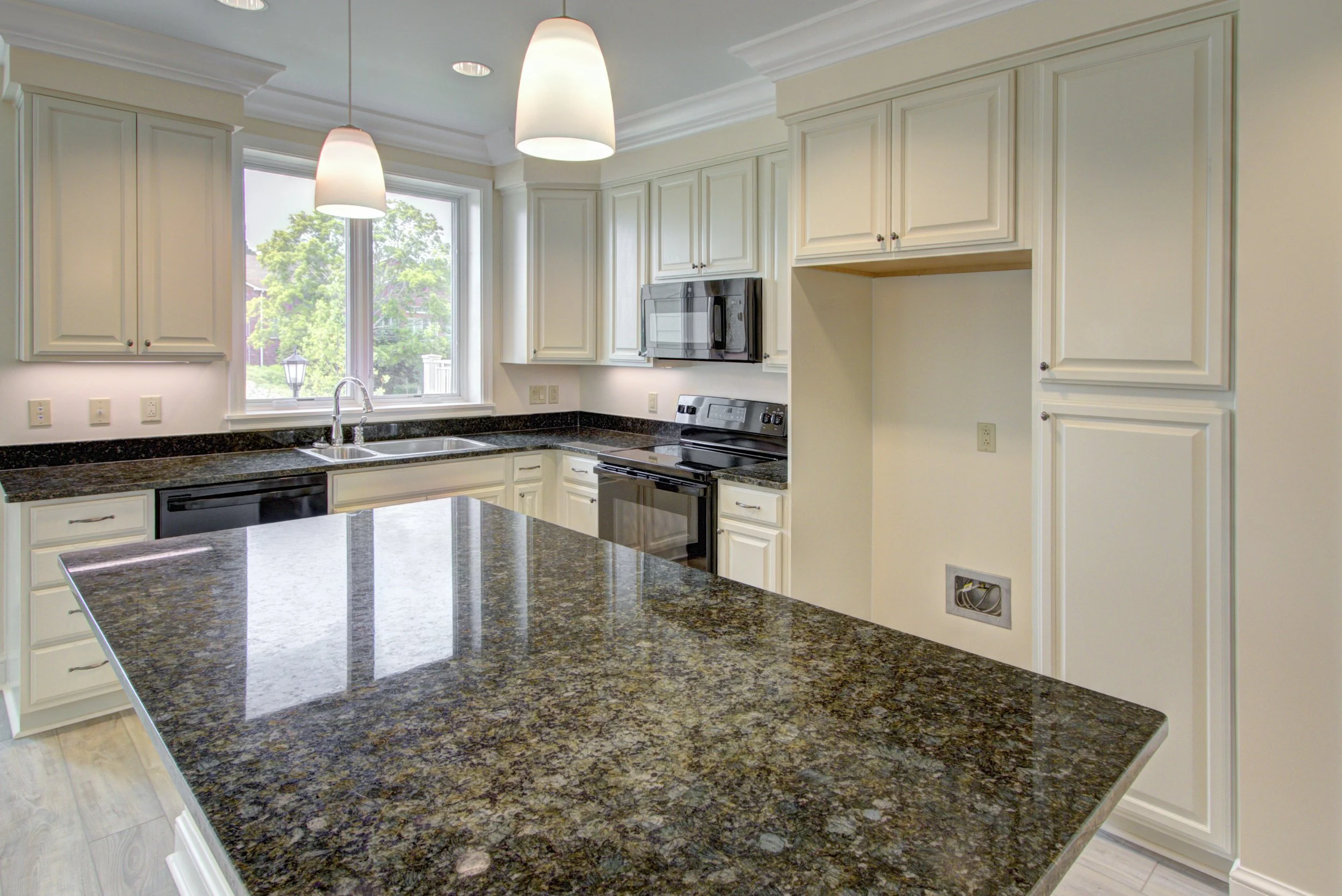 pines villas 072321  image seq# 037.JPG