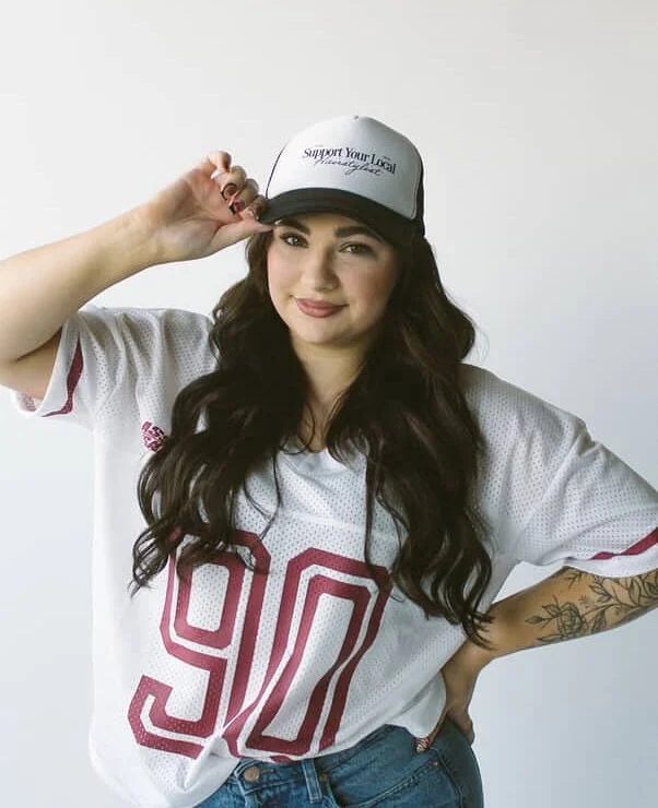 ✨ Meet Kenzie ✨
We&rsquo;re so excited to welcome our newest stylist to the Salon Cypress team!

@brunettesbykenz  specializes in lived-in brunette color and advanced techniques for transitioning brunettes to blonde. Her passion is creating natural, 