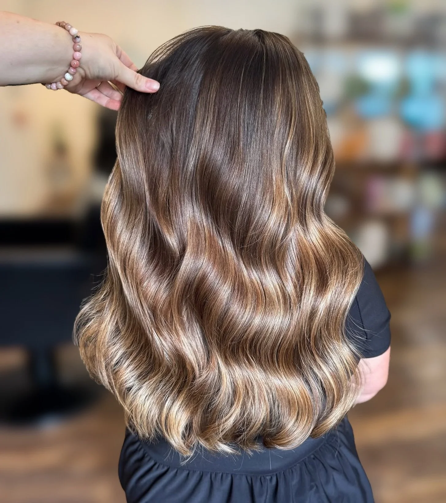 Full modern blonding for this low-maintenance lived-in dimension. 🍩 

#tampabalayage #tampasalons #tampablondespecialist #tampablonde