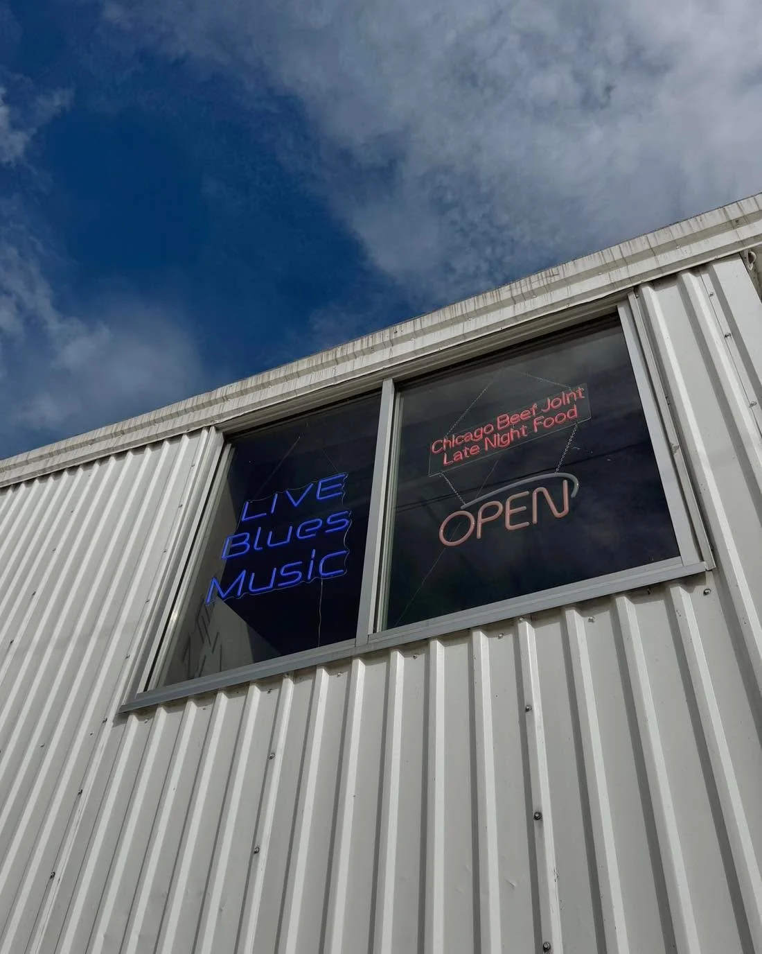 🚨 EVENTS EVERY NIGHT THIS WEEK! 🚨

😁 SUNDAY AT 7
Sunday Night Funnies - FREE comedy show

🎤 MONDAY AT 7
Karaoke Night

❓ TUESDAY AT 7
Trivia with King Trivia

🪕 WEDNESDAY AT 6
Bluegrass Jam with Brian Oberlin

🎷 THURSDAY AT 6
Blues Jam with Tom