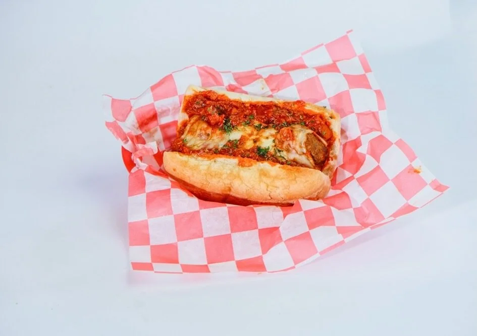 Giving our Meatball Sandwich the love it deserves 🙌

Meatballs, marinara, mozzarella cheese, italian seasoning, &amp; your choice of peppers, all served on french bread 🤤