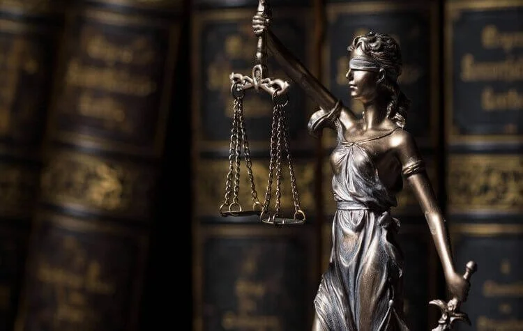 How To Know If Your Lawyer Is Selling You Out?