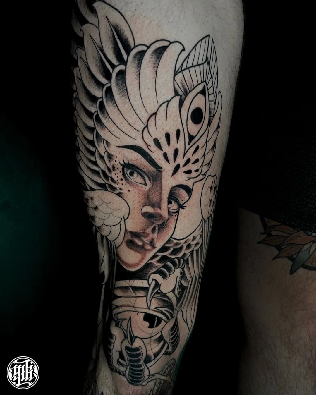 🌝 @florian_god asked me to create something with lots of colors and feathers, so I came up with this harpy design 🐵

Here&rsquo;s how the first session turned out &mdash; swipe to see the video.

Thank you so much for your trust and commitment 🙏

