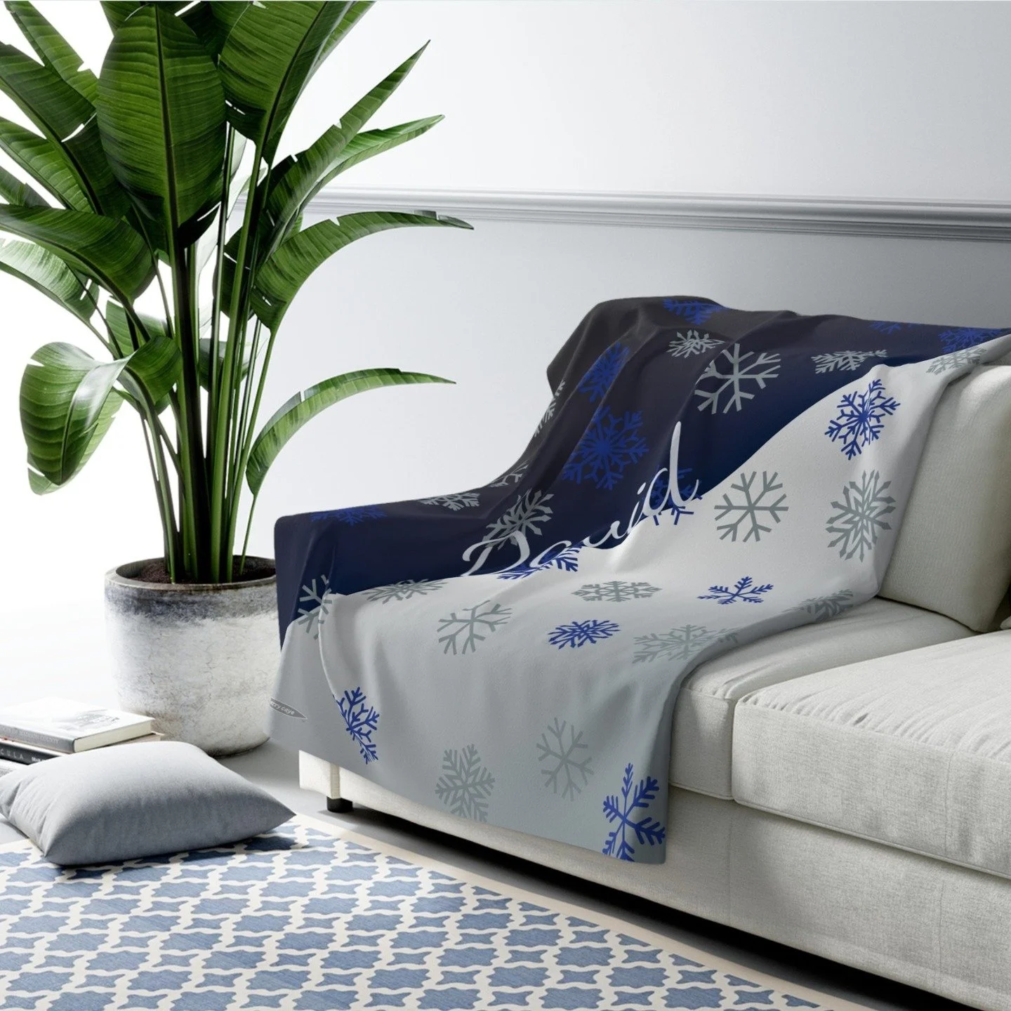 When I started designing for Berry Caye, one of my favorite pieces was blankets. You can personalize these blankets now! Check them out on berrycaye.com.
https://www.berrycaye.com/.../snowflakes-fleece-blanket...
#berrycaye #gifts #holidaygifts #cust