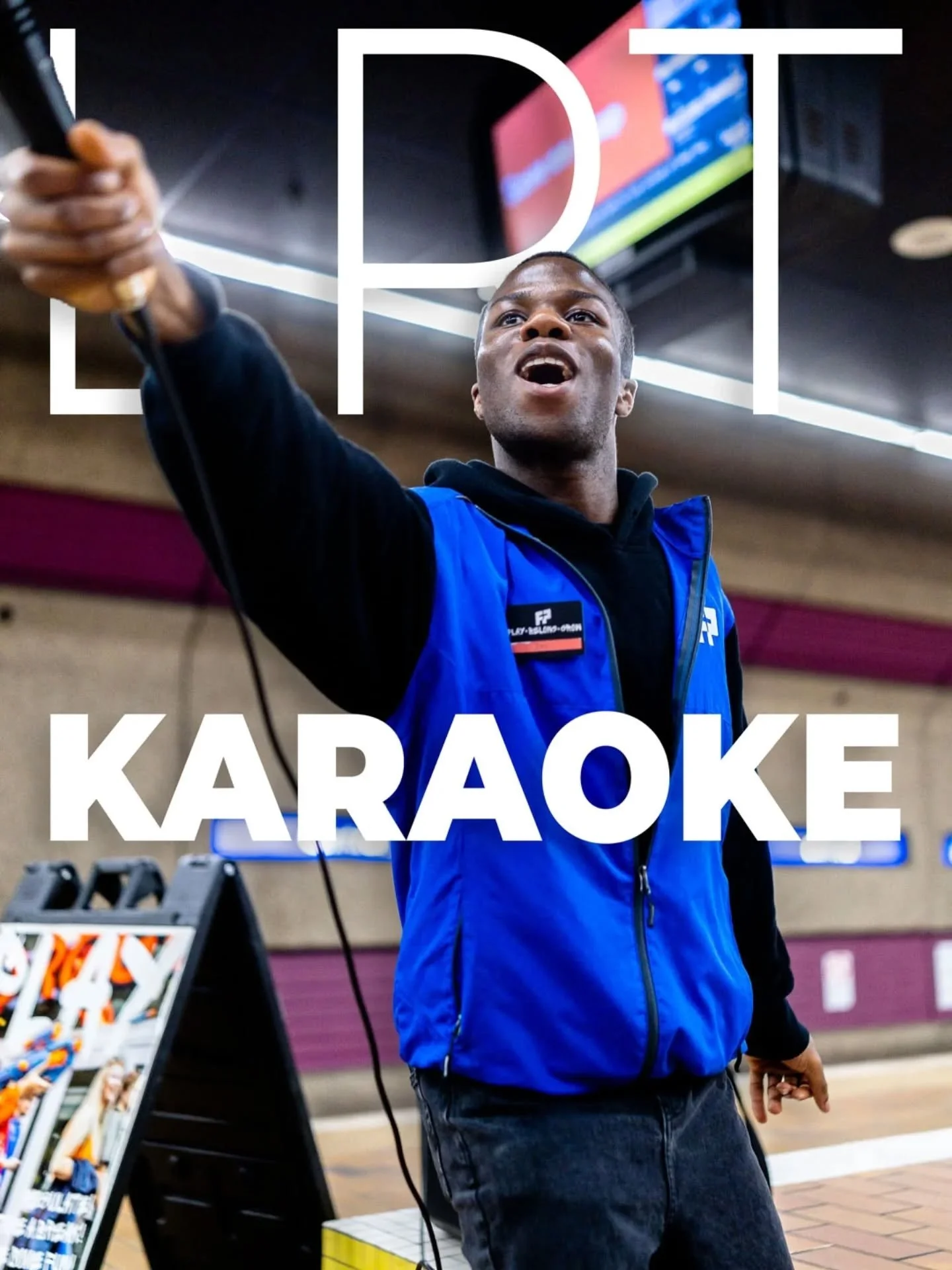 A little Karaoke in your Downtown day with Joel! 🎤

With Karaoke sessions outside MacEwan Residence on a balmy Saturday and down in the Central LRT on a freezing Friday, Joel has shown range putting on a show as we shift locations based on the ups a
