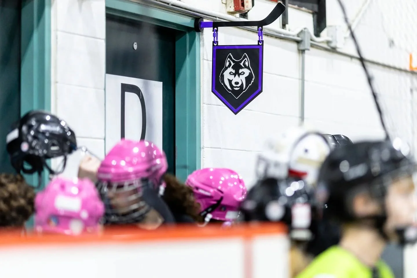 There are just a couple weeks left in Spring BHE action with our Wolves U11 Black team up against the Lions to wrap a double header weekend. Looking for their first W after a 5-5 OT final the day before, our U11 Black team fights hard in a 4-1 loss t