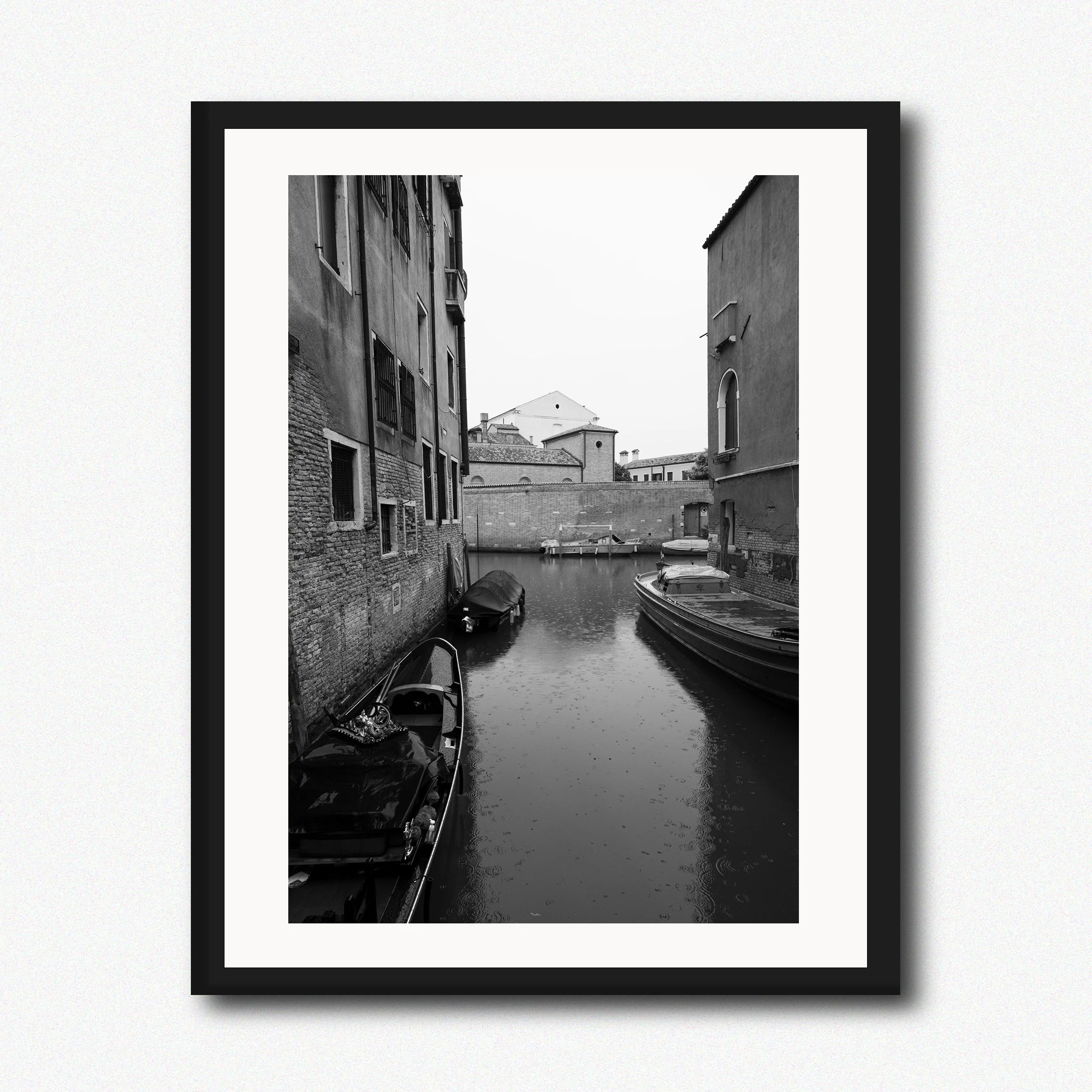 Rainy Walk through the Canals