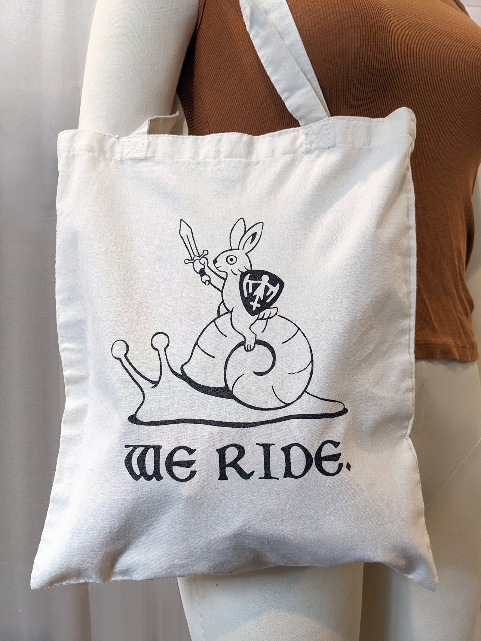https://i.etsystatic.com/8324112/r/il/290011/5040003296/il_fullxfull.5040003296_aqce.jpg