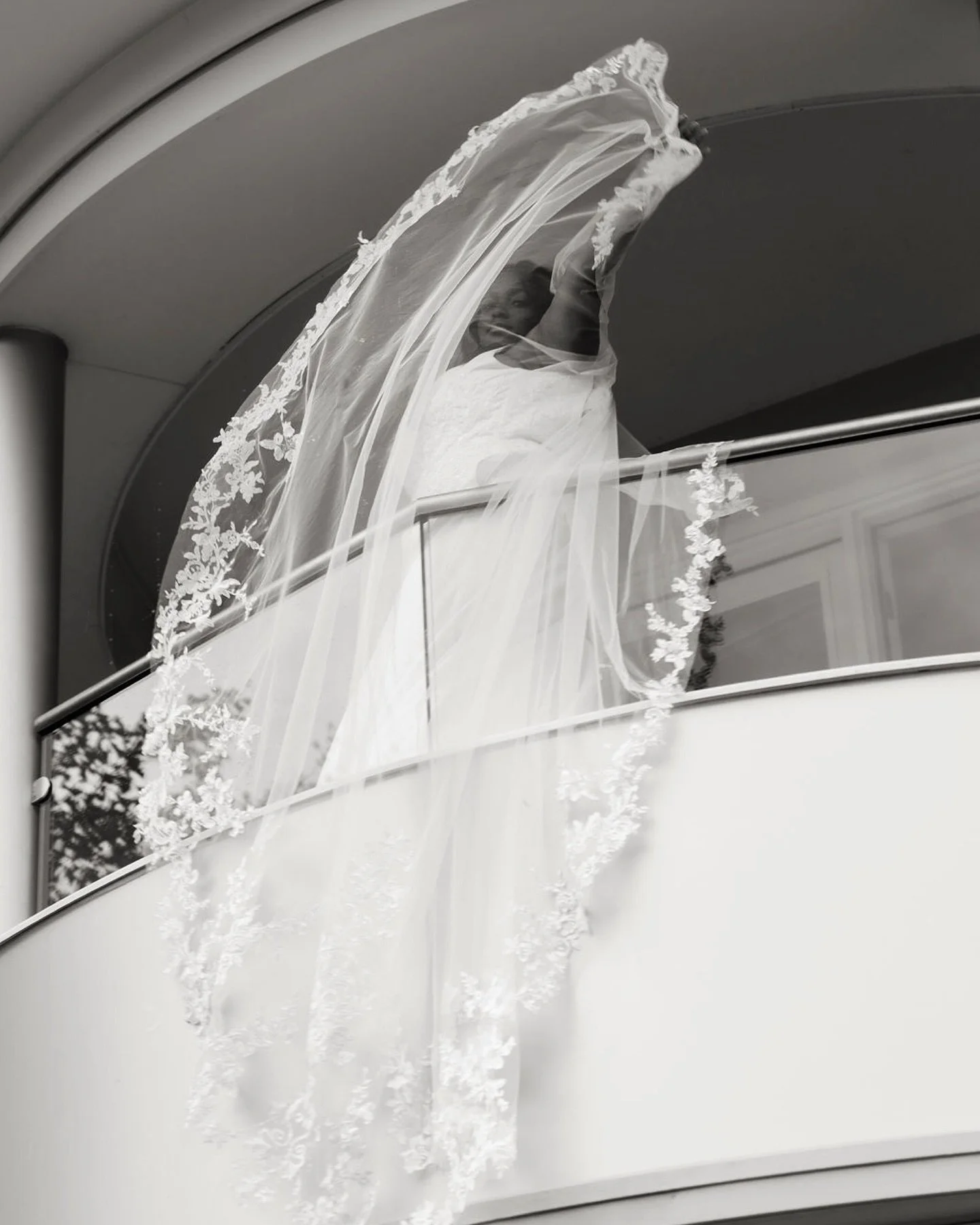 Lace in the breeze, love in the air

Photographer // @paigemetcalfcreative 
Venue+Host // @riverbendestateeventvenue 
Designer+Planner // @emilyrosecreativeco 
Florist // @anna_verberg @emilyrosecreativeco 
Model // @bryannagabrielle_ 
Dress // @madi