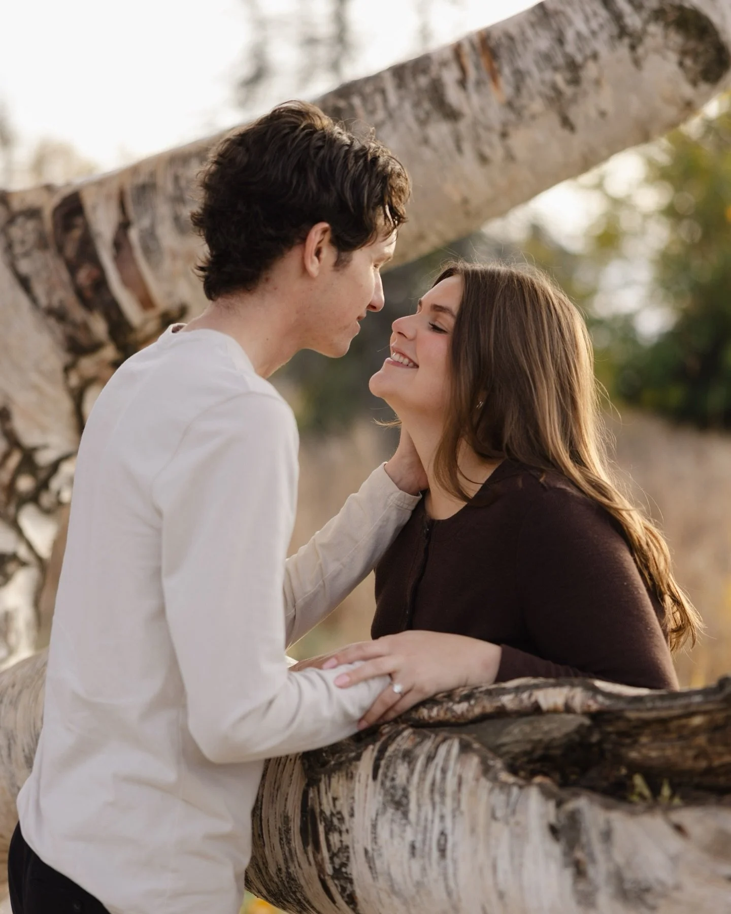 Erica &amp; Joey🤍💍

E+J&rsquo;s fall engagement session made my heart so happy!! There&rsquo;s something extra special about golden autumn light, crunchy leaves underfoot, and two people who just feel so comfortable and joyful together<3 They la