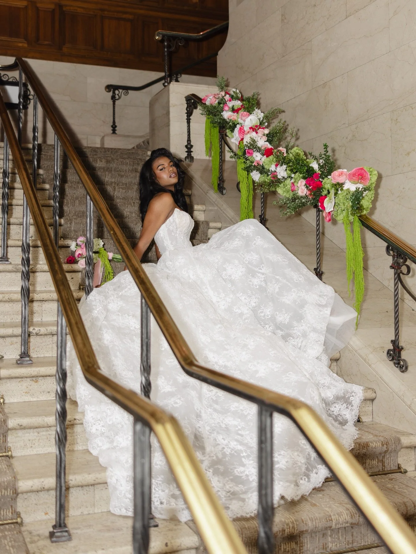 A vision of romance, draped in lace and florals 

Photography //&nbsp;@paigemetcalfcreative 
Creative Director // @theysayveezy @grindmc360 
Shoot Host // @jazrosehand 
Models // @mccaylarjeane jla.bcks @chanel__schroe @arrianna_kent @grindmc360 
Ven