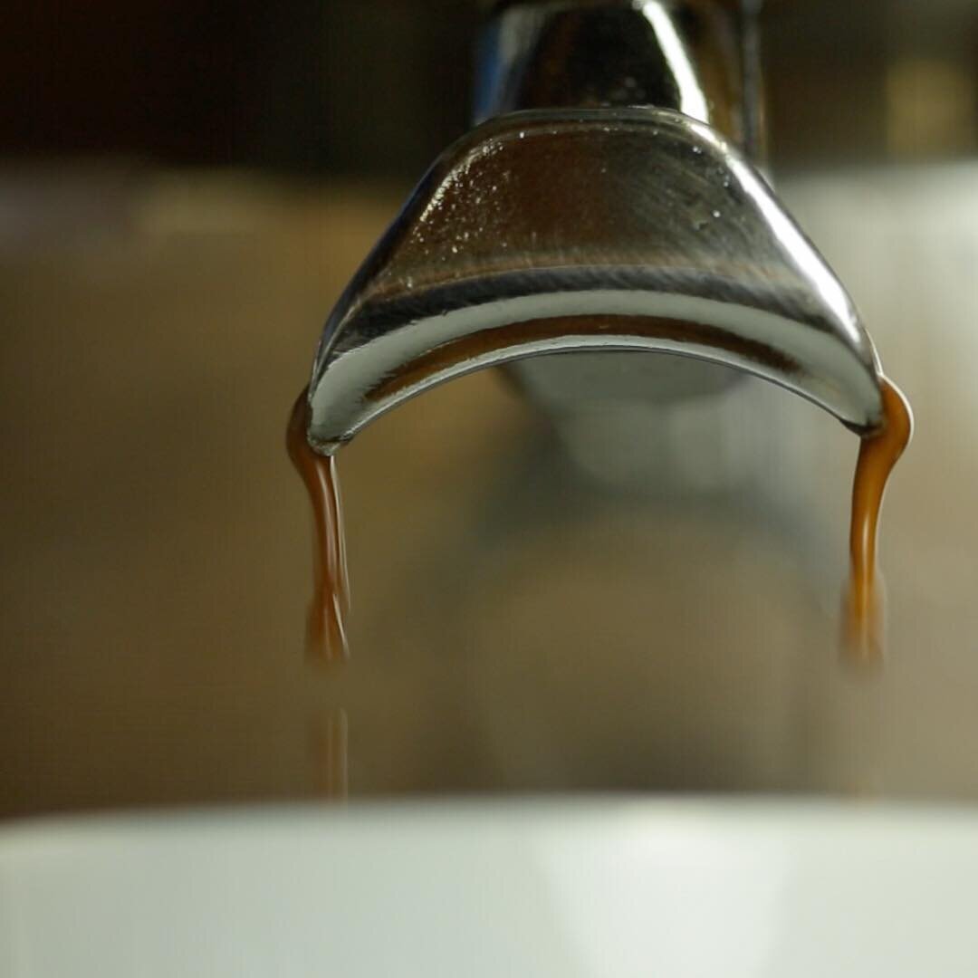 Your morning moment = a cup of exceptional coffee. 

Try a coffee on us! Expertly brewed by our baristas with every purchase of our specialty roasted beans.

#OriginsCoffeeRoasters

#SpecialtyCoffeeYVR #MorningCoffeeYVR
#CoffeeRoastersVancouver #Gran