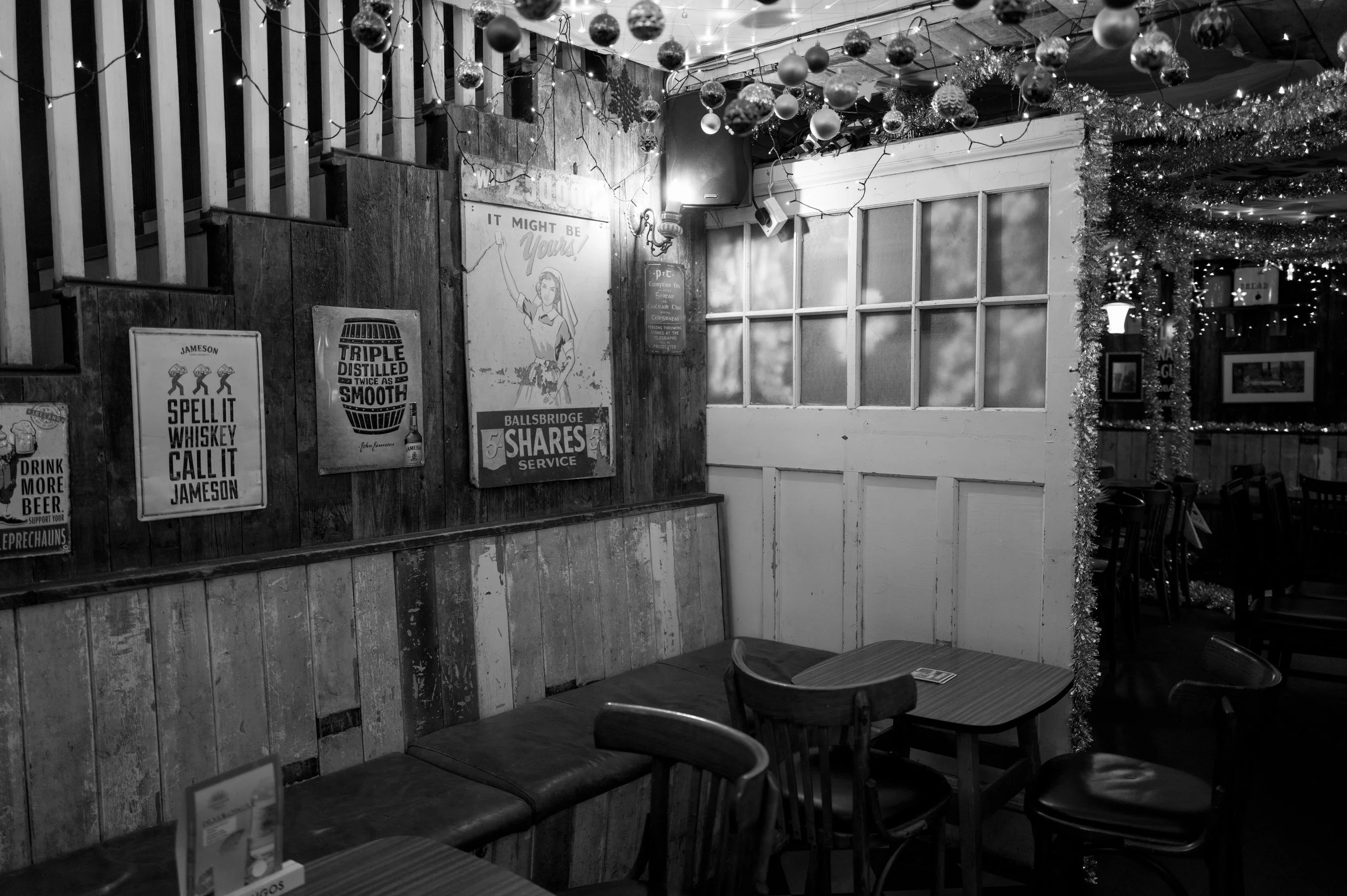 Q3Mono0043 ISO 1600.JPG