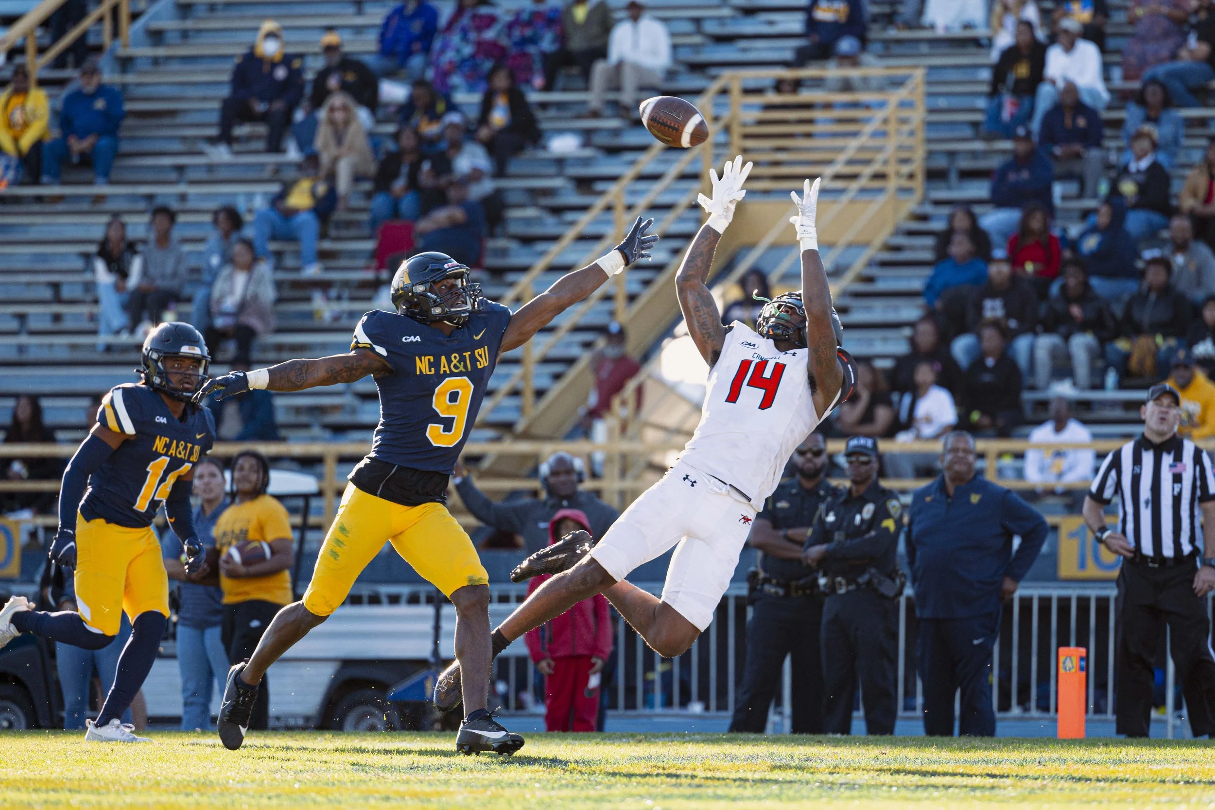 11-27-23_FOOTBALL_PORTFOLIO_PICTURES-69.JPG
