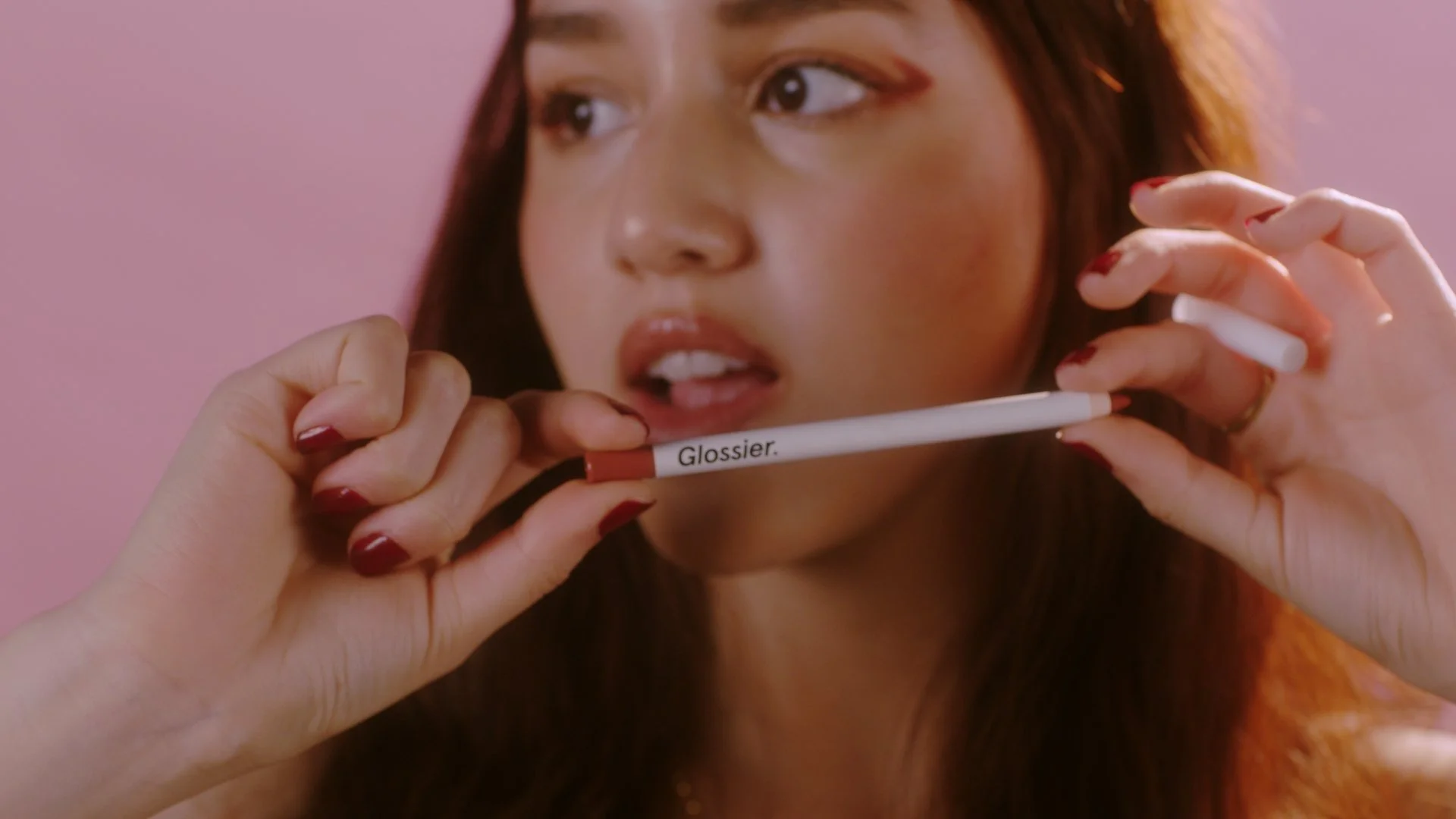 GLOSSIER SPEC AD