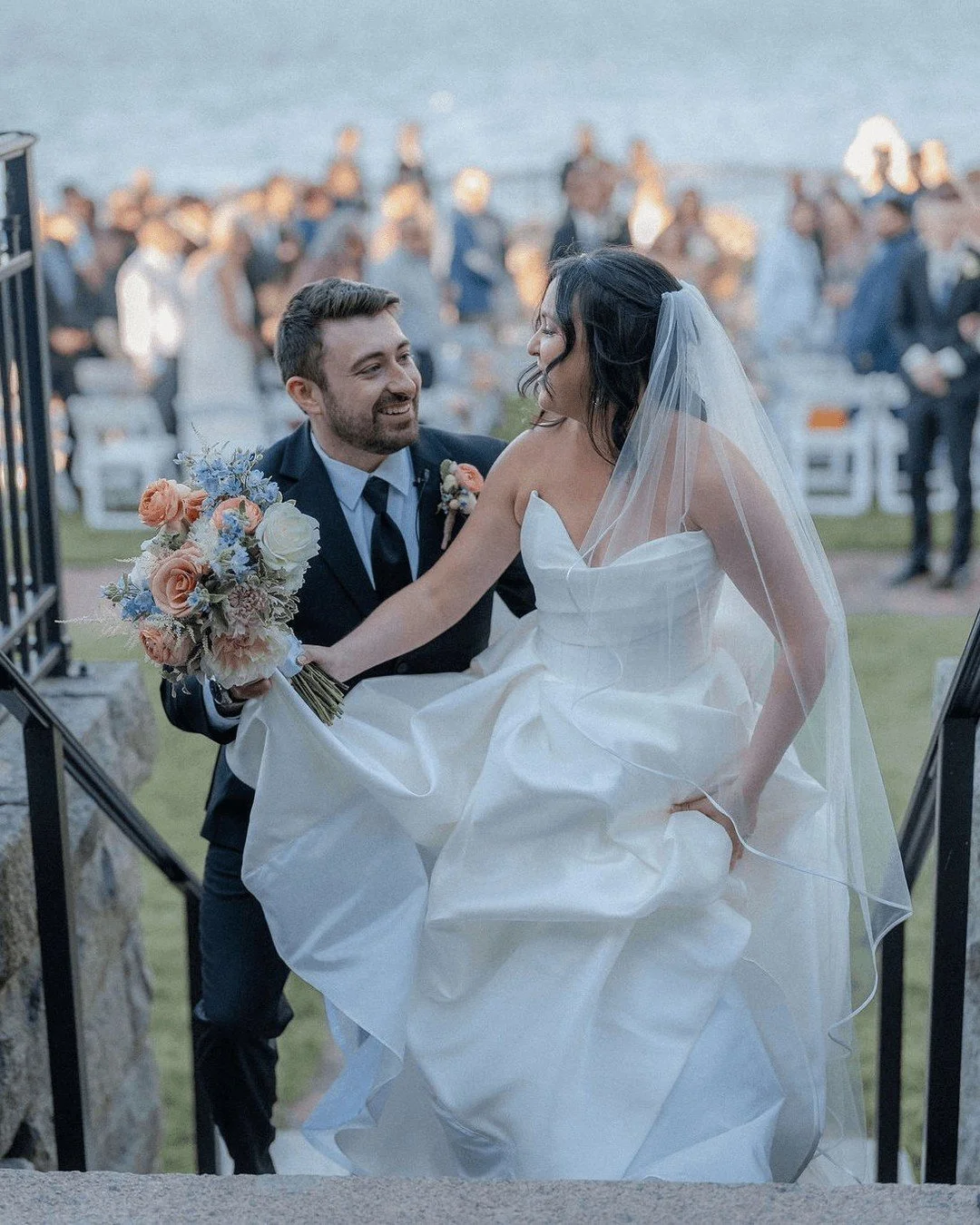 Salty air. Full hearts. Just married. Bar Harbor never disappoints!

@barharborstonehouse