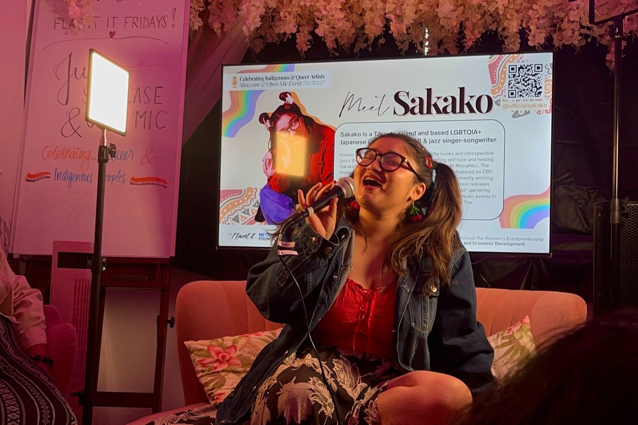Pink Sofa Sessions 009: Showcase &amp; Open Mic