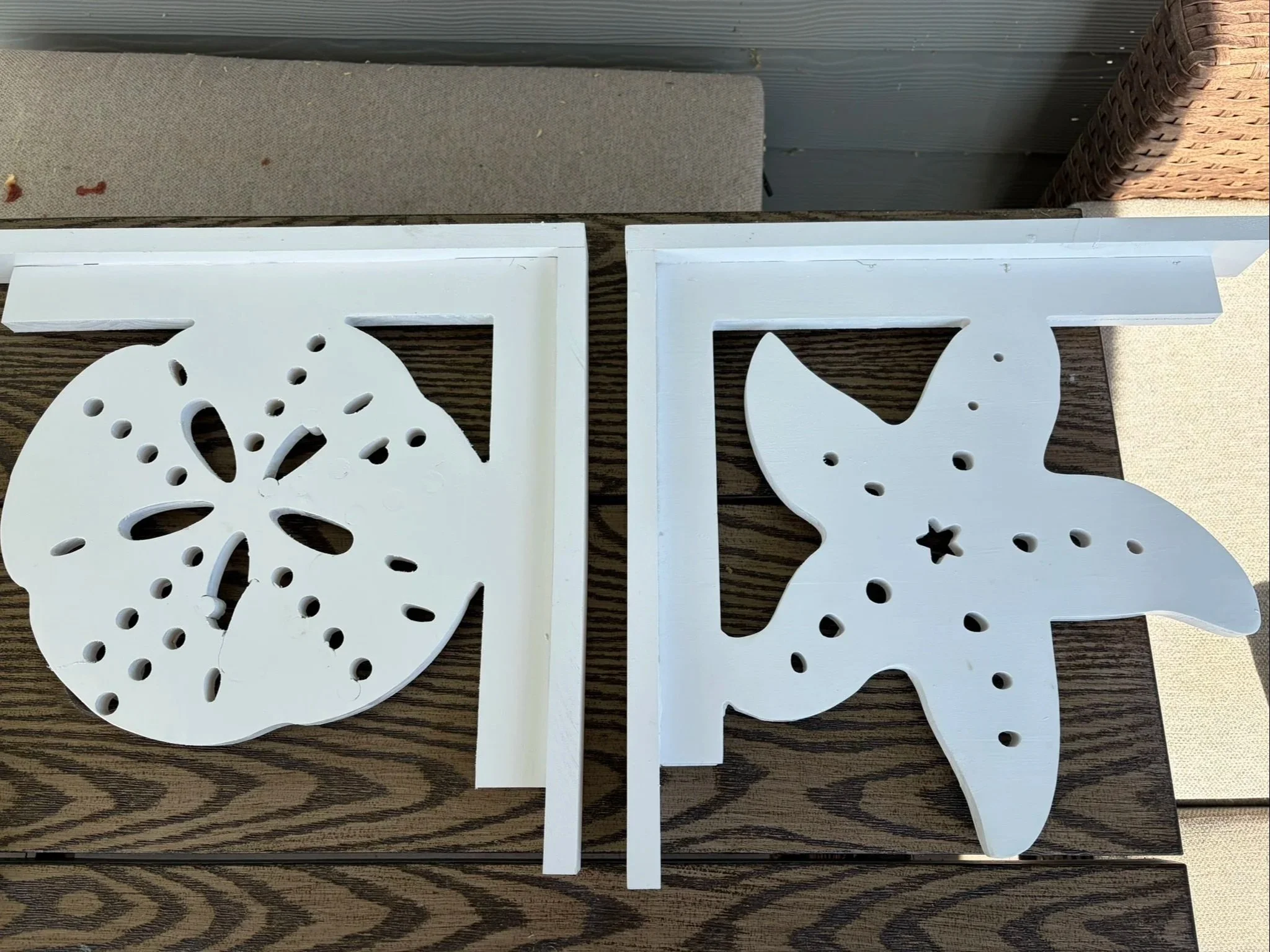 Decorative porch corbels