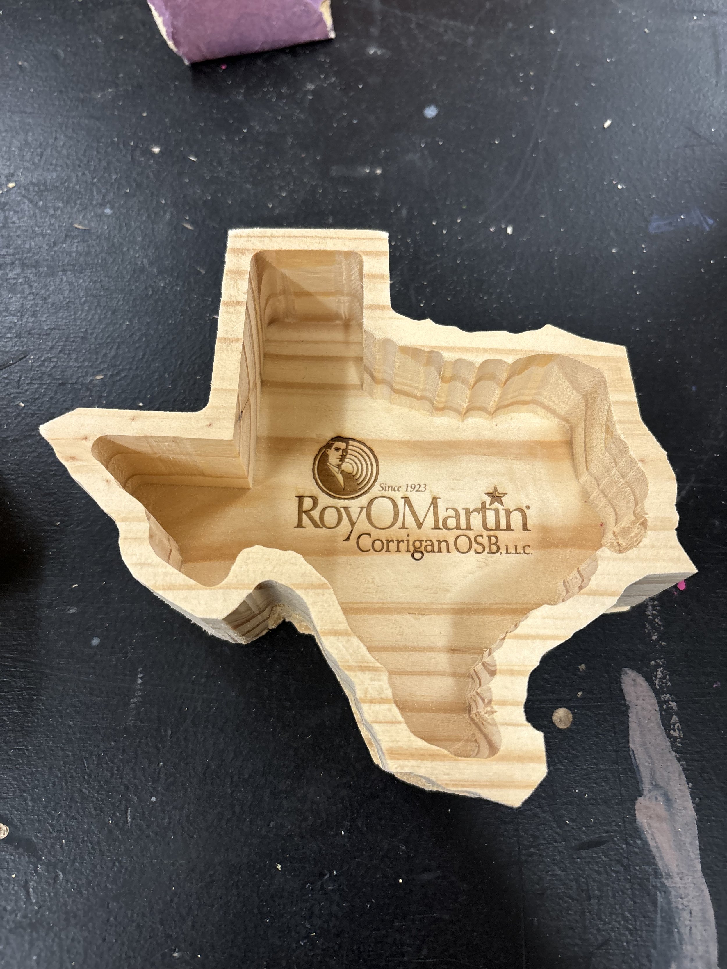 Custom pine tray for convention gift