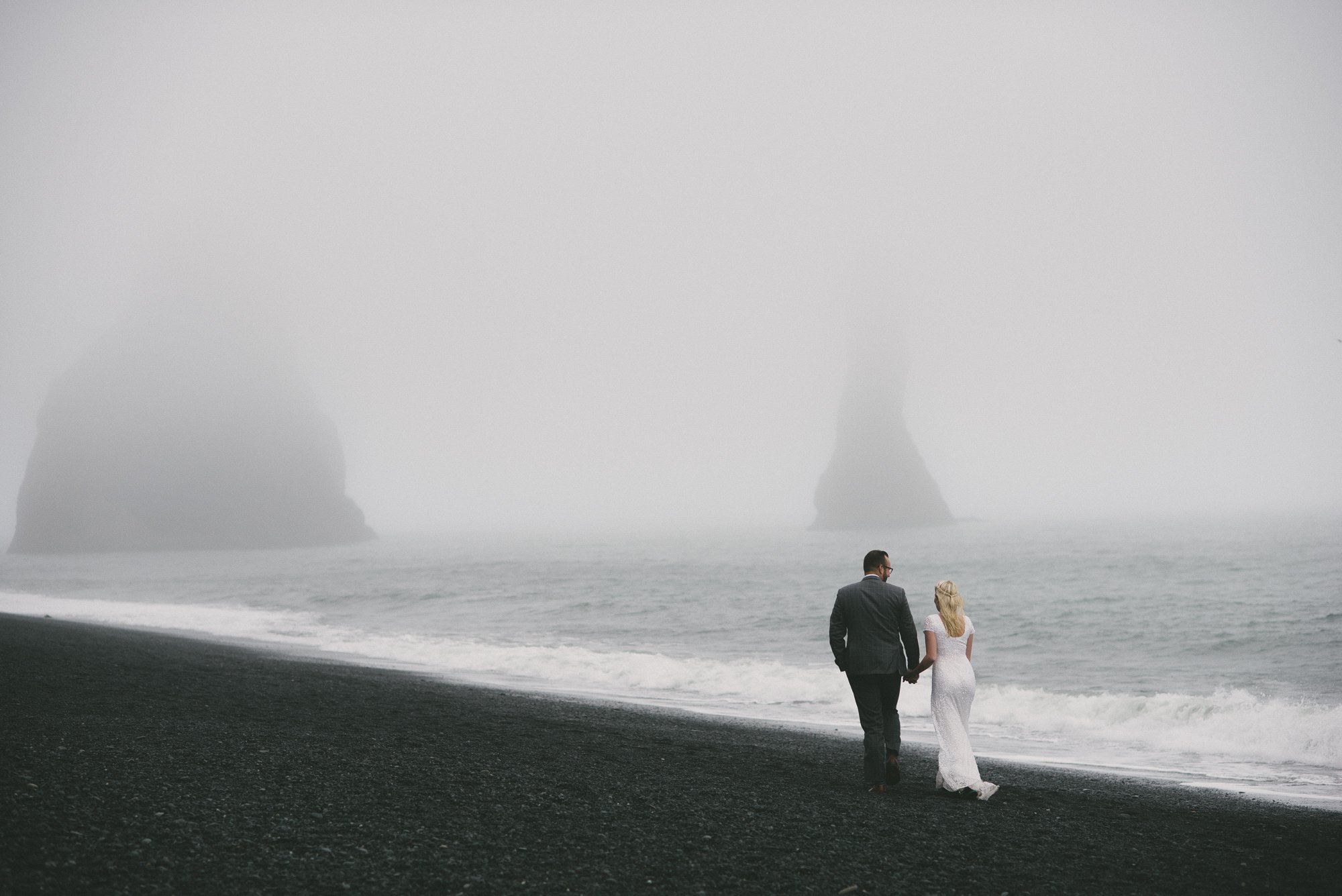 wedding photography iceland Reynisfjara black sand