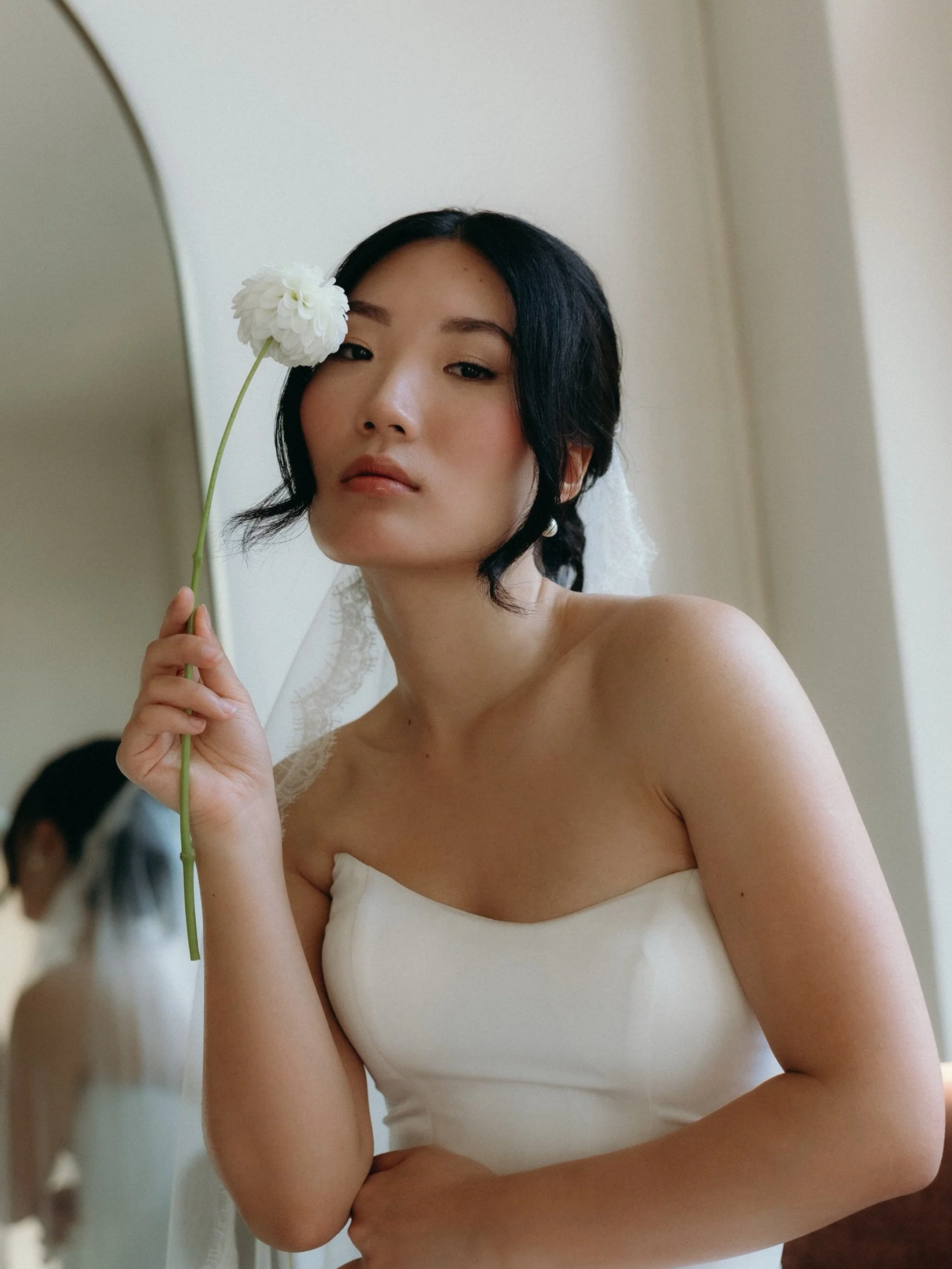 Which dress would you choose?

Last year I had the pleasure of getting to do a shoot with one of my favourite Vancouver bridal stores @everly_bridal and photograph some of their collection.  I love having the creative freedom to come up it&rsquo;s a 