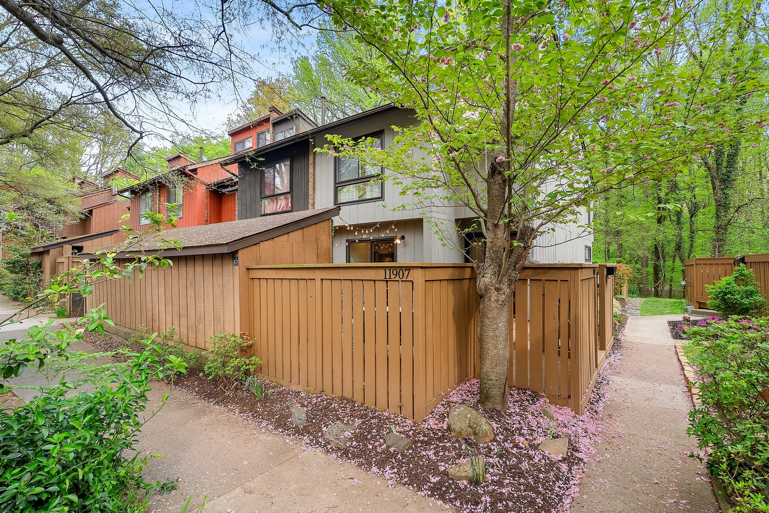 11907 Escalante Court Reston, VA 20191