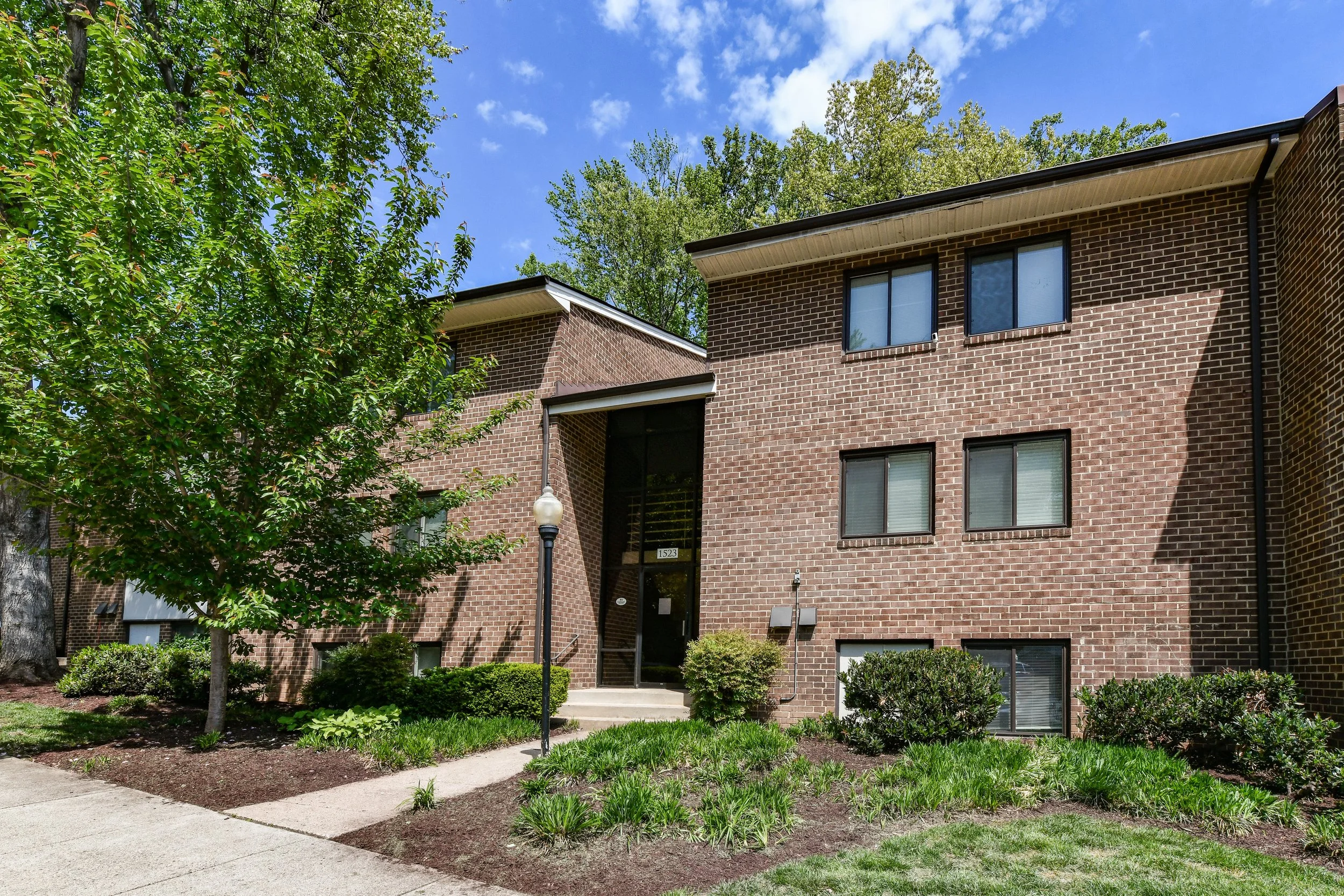 1523 Northgate Square Unit 2A Reston, VA 20190 