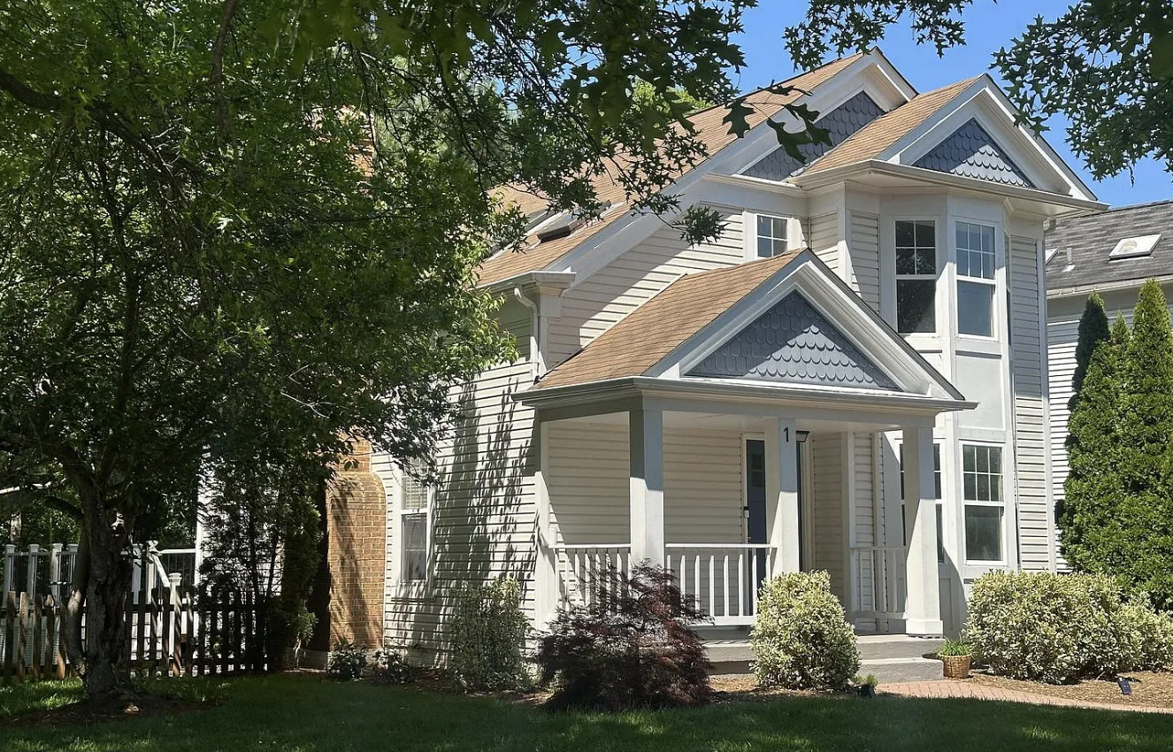 1 Glengyle Lane Sterling, VA 20165