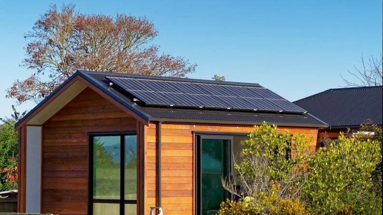 Selling a Home with Leased Solar in 2026: The Ultimate East Valley Guide