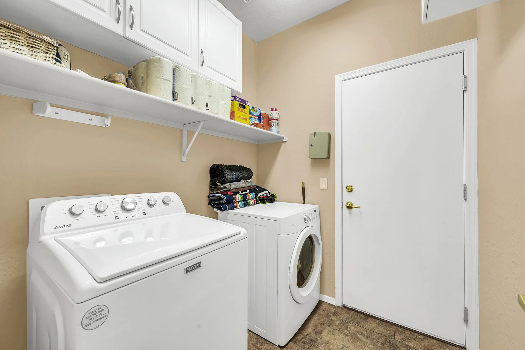 23077 S 214th St-29.jpg