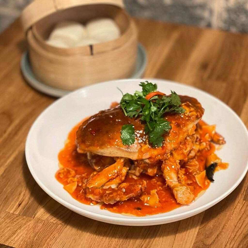 Introducing our chef special from Monday - Thursdays 🙌 

🦀 Singapore Chilli Crab with Chinese buns 😍