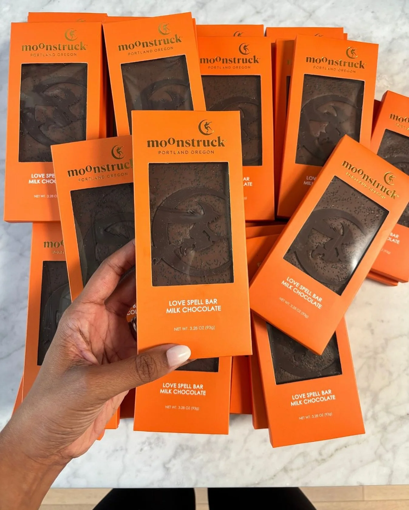 No tricks, just treats here! Brewing up Halloween gifts this week 🎃👻🖤
.
.
.
halloween gifts, boo gifts, halloween treats, fall gifts
