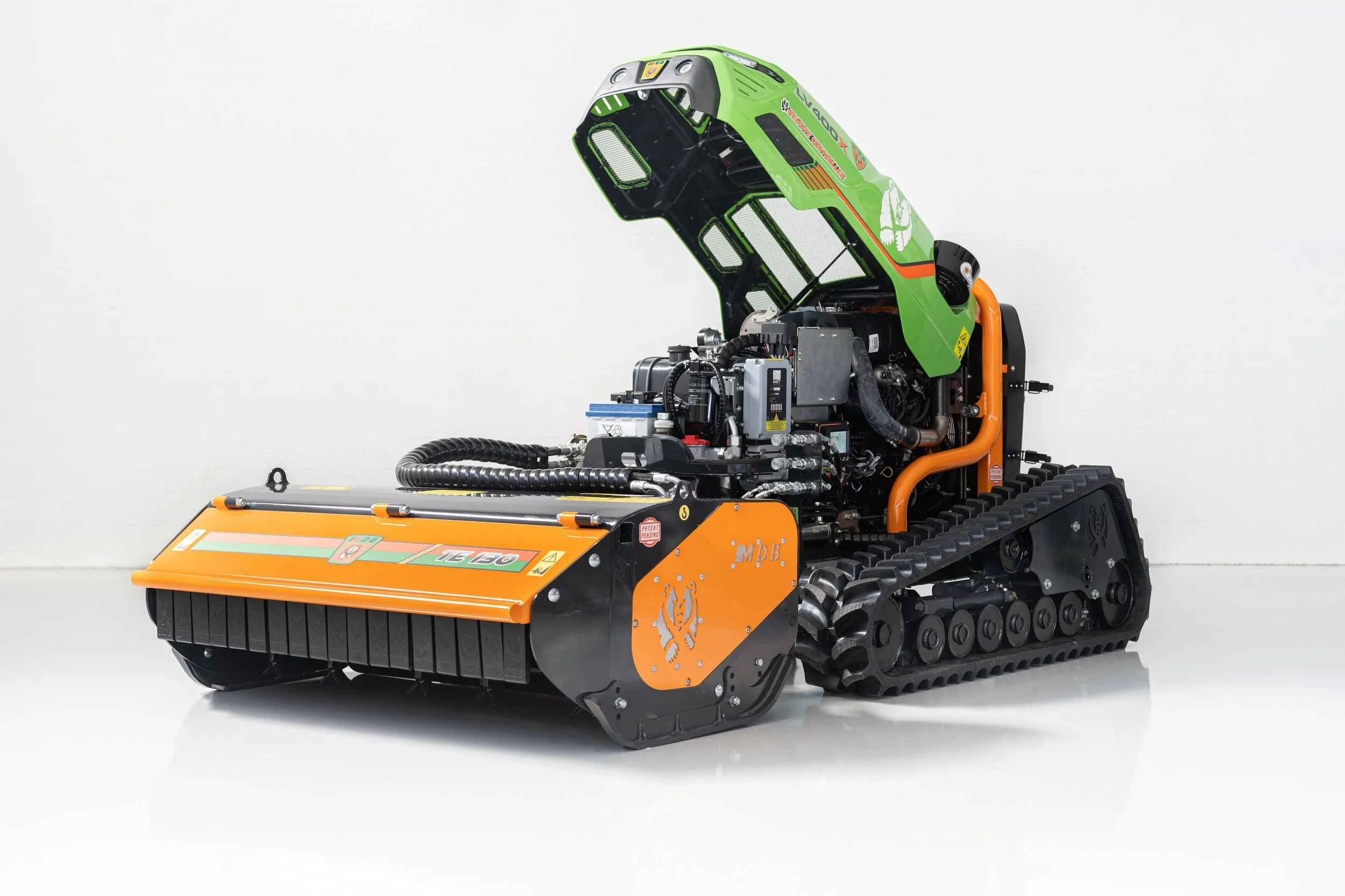 MDB, LV 400X-posa_5.jpg