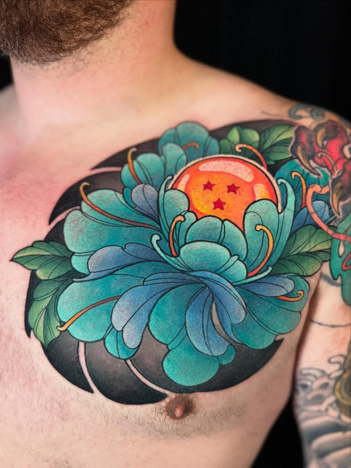 Dragon Ball floral for Nicolas 🐉🏵️
Super stoked on this piece! We&rsquo;ve been plugging away at a rework/coverup sleeve for a while, so it was nice to de-rail and do something new and fresh! Done in 4 hours :) thanks for looking! 
.
#dragonball #d