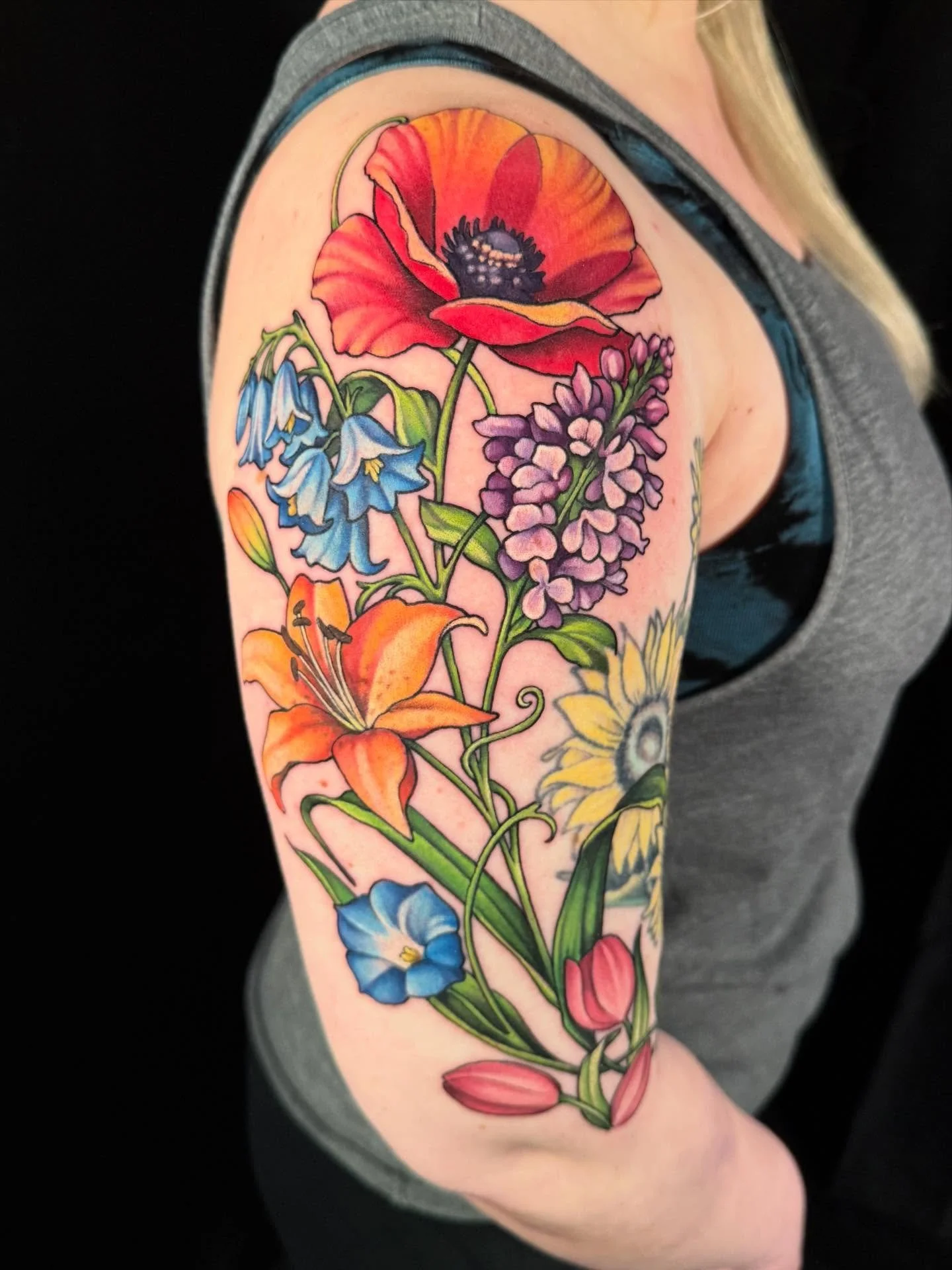 I can&rsquo;t get over these colors! Also to clarify- these photos has had no retouching. I use an iPhone 16 with a polarizing lense and WOW did it make the colors pop in this piece! 😍😍 we started this floral sleeve the other day- the fresh flowers