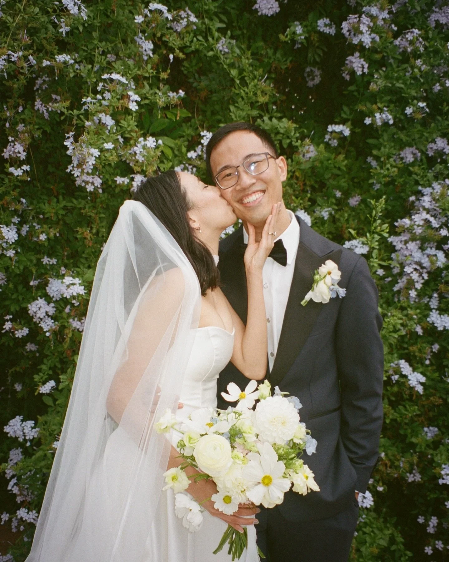 When the film scans come back this stunning and dreamy ✨🎞️
⠀⠀⠀⠀⠀⠀⠀⠀⠀
⠀⠀⠀⠀⠀⠀⠀⠀⠀
⠀⠀⠀⠀⠀⠀⠀⠀⠀
Photos @lyndimishephoto 
Venue @greengablesweddings