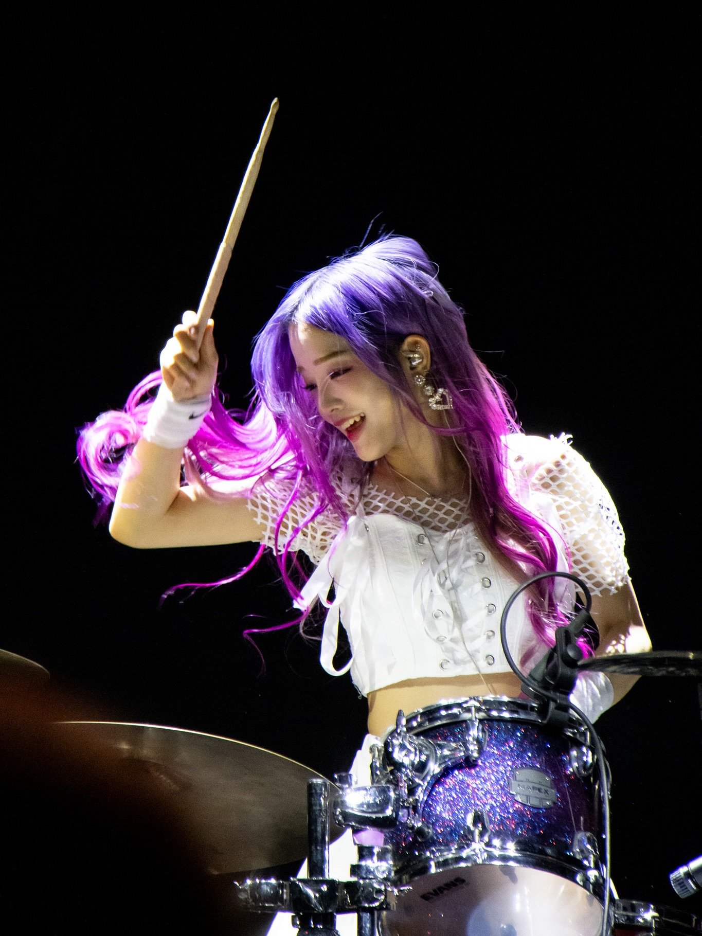 @rolling_quartz bring talent, charm, and pop infused rock &lsquo;n roll to fans on their stand up world tour 💖

check out all the fun moments from their stop in chicago, shot by @molliemenuck.jpeg