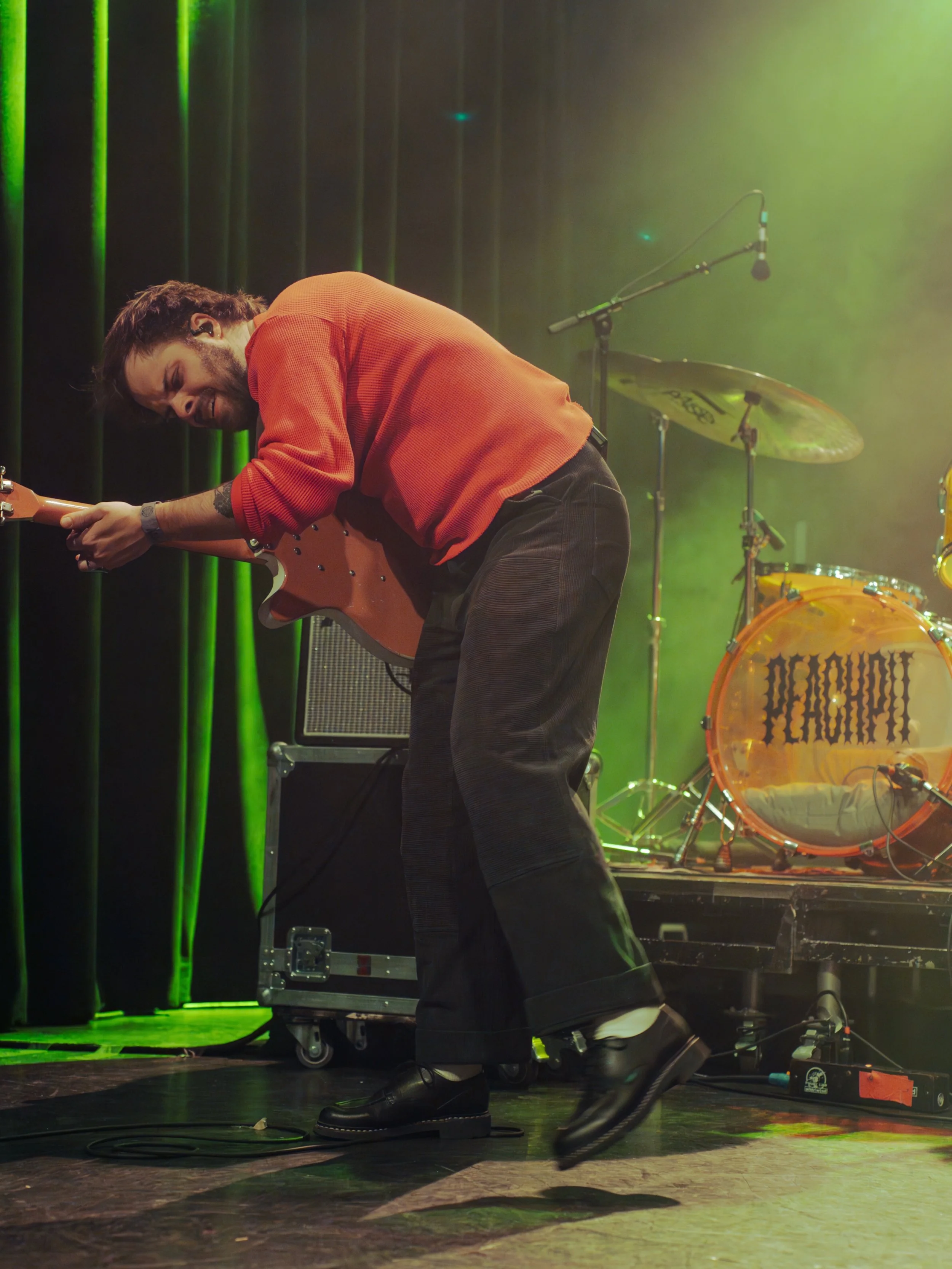 🍑PEACH PIT🍑

@kennacordiano caught @peachpit17 in santa ana as they traded their recent festival stages for an intimate space at the observatory! check out the full gallery and review of the night on our site now!