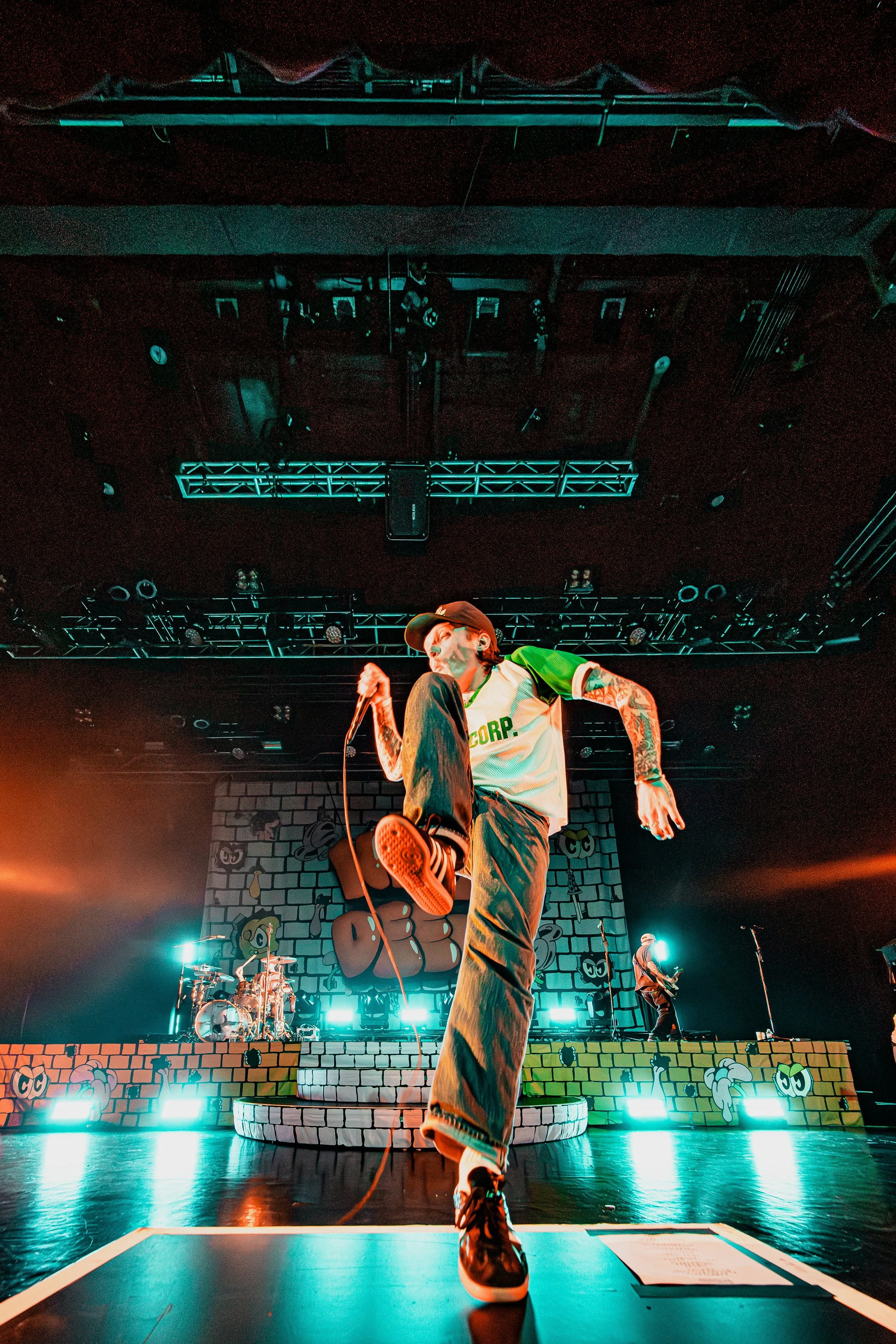 NECK DEEP by © EEMYAJ VISUALS 2024-23.jpg