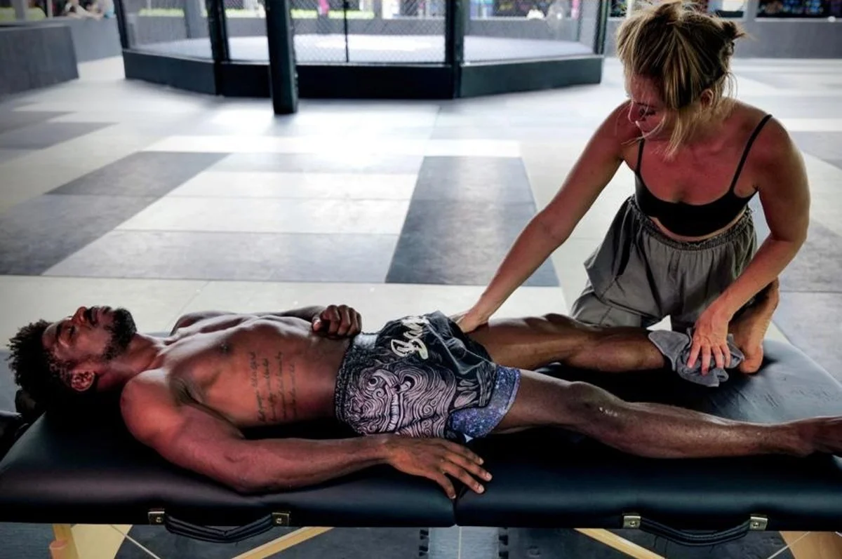 Recover like a pro with ‘The Fighters Therapist’