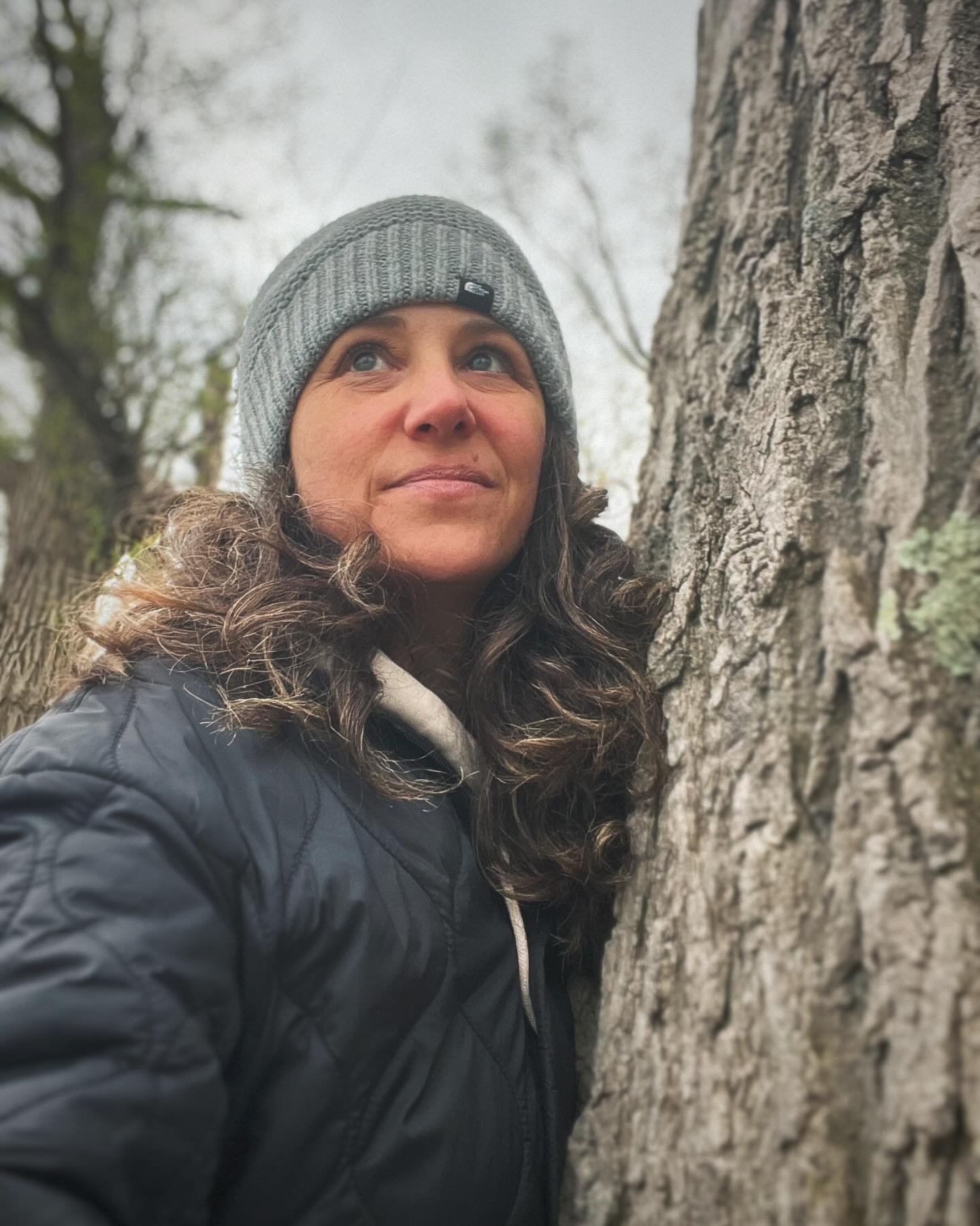 Feeling overwhelmed with life?

Pause
.
Breathe
.
Allow yourself a break
.
Hug a tree
.
Walk in grass barefoot 
.
Repeat your gratitude list
.
What do you do when you&rsquo;re overwhelmed? 👇
.
.
.#newmom #wildmom #naturalmom #naturalmomma #tarajgreg