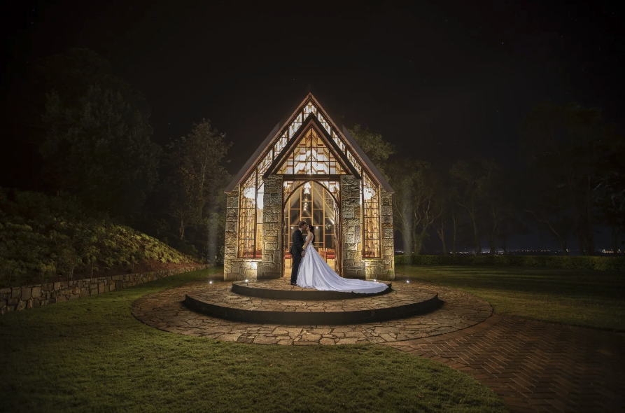 In Love Weddings 3.png
