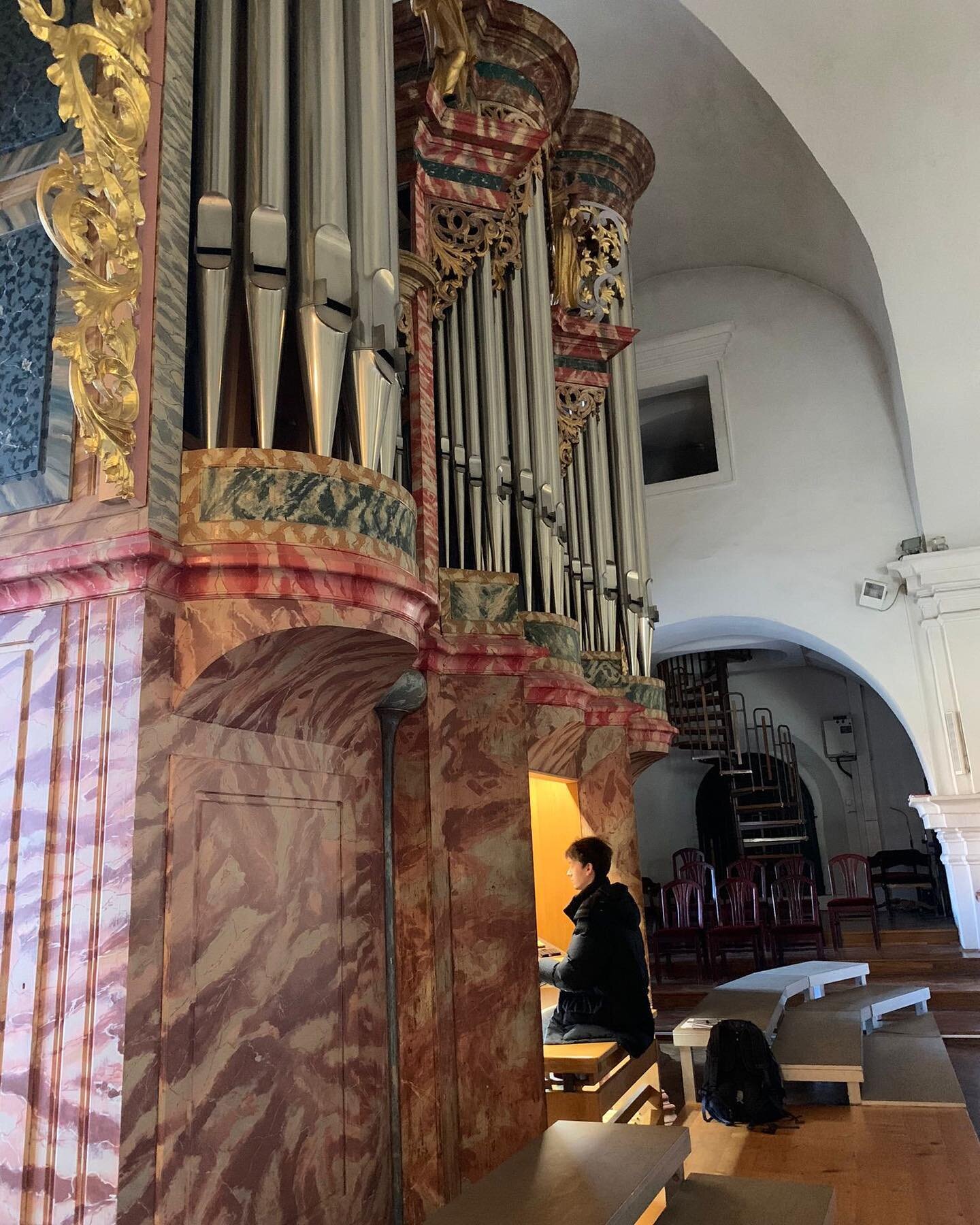 Naturally had to sample some local organs while on holiday after Christmas! Nice to have a small break after a hectic few months before getting back into the hard work in January - rather excitingly including a CD with the BBC Singers. More on that i