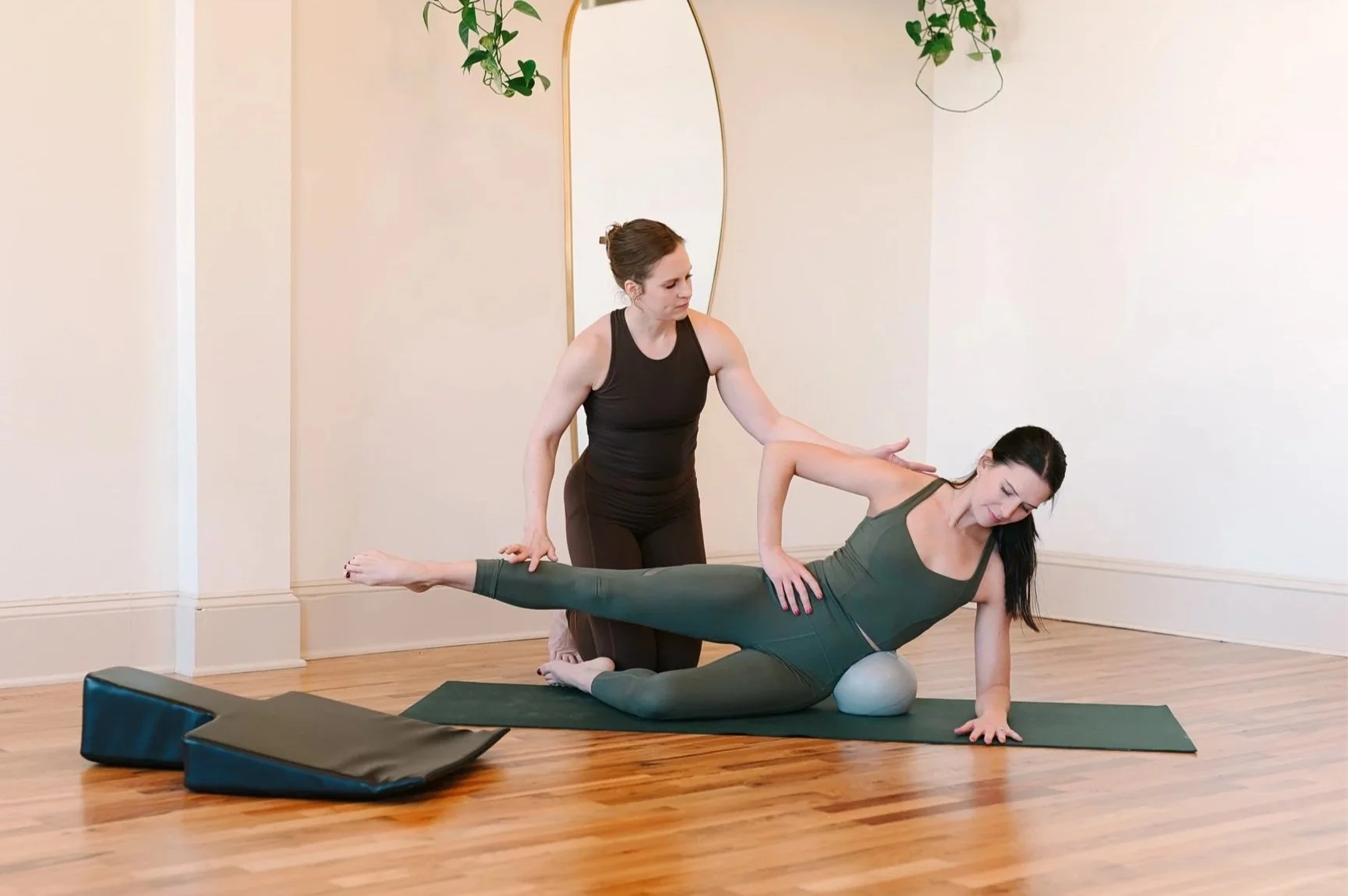 Niche Pilates Feb 2025 Brand Gloss-275.jpg