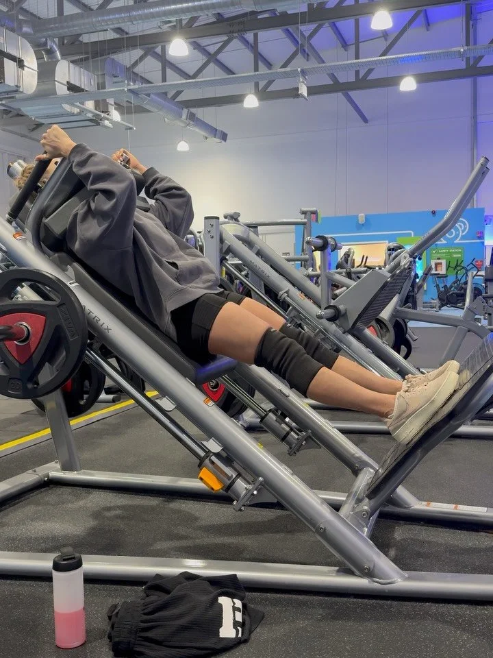 Some lower bits from the last little while 

Enjoying the strong days - staying honest with the weaker ones.
You&rsquo;ll not head into every session feeling the same, but you can bring the same intention. 

The new 8-day split = more recovery betwee