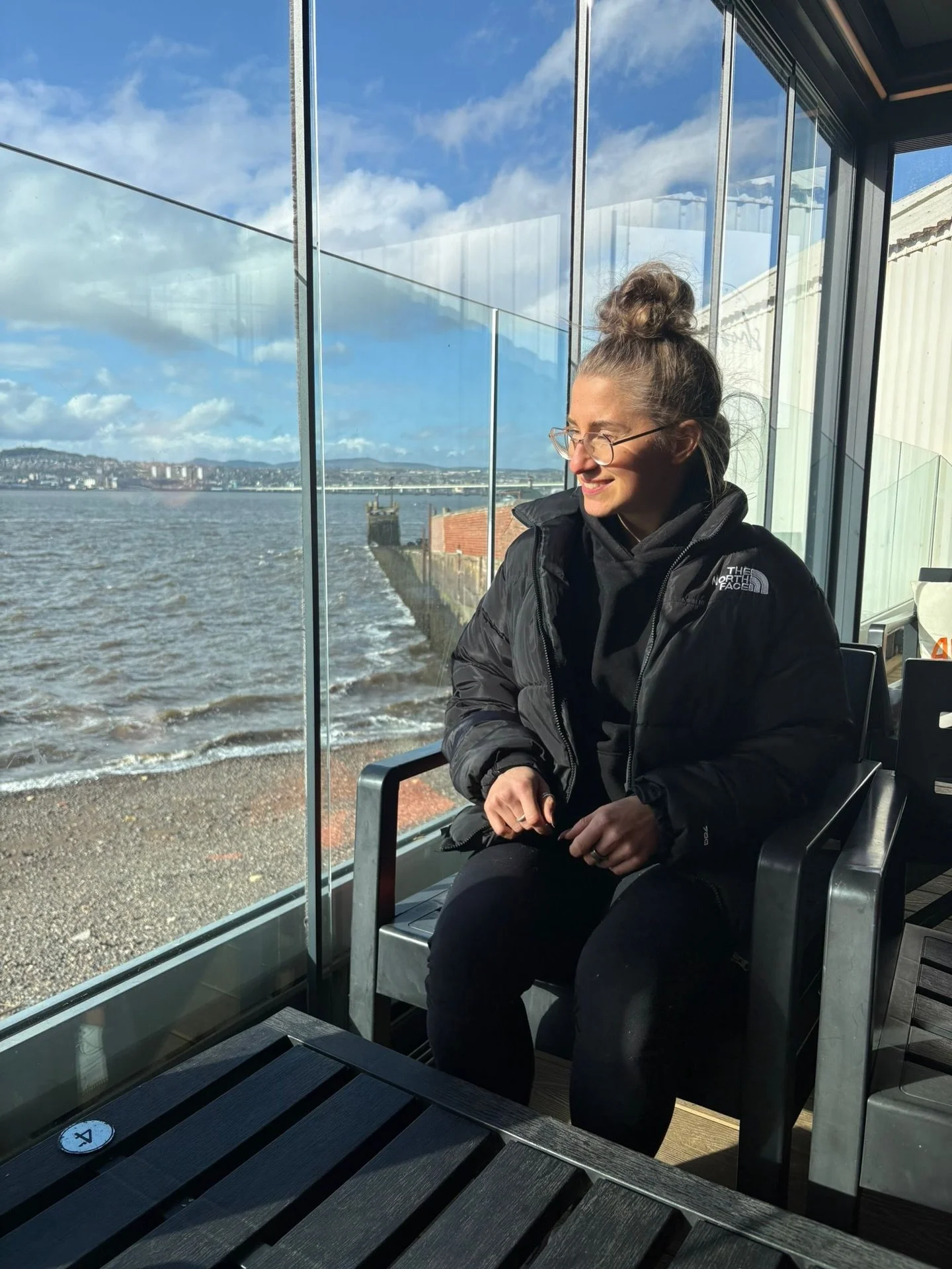 Wk 13/52 Strong, fed, trained&hellip; and still living life 🤝

Gym sessions, Proper meals , Coffee dates + slow mornings = balance

You don&rsquo;t need to choose between results and a life you enjoy.

Not missing out on the things - or people - tha