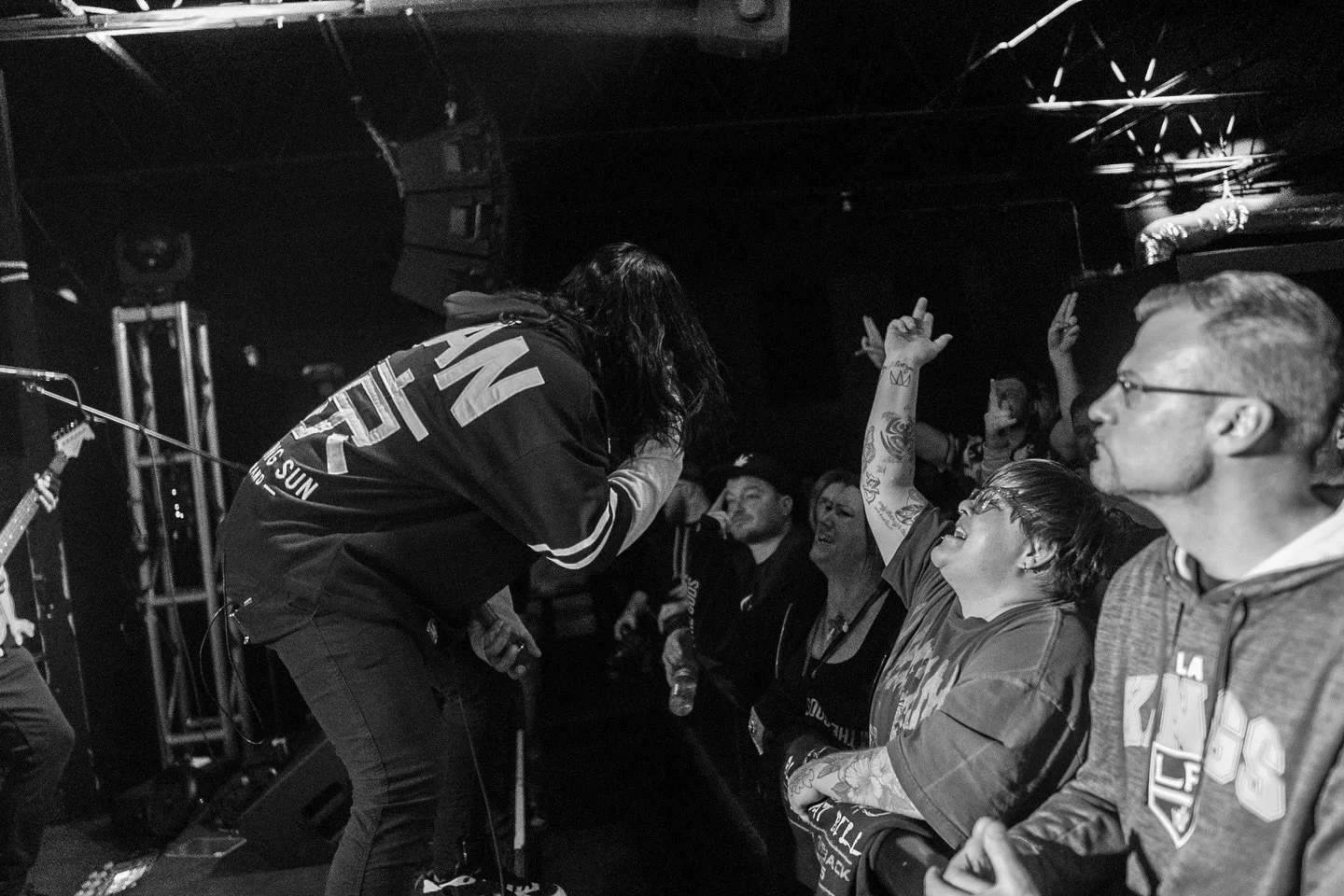 after a long drive day we are back tonight at HQ in Denver, CO.

come hang.
doors at 6pm
📸 @sarahcarmodyproductions