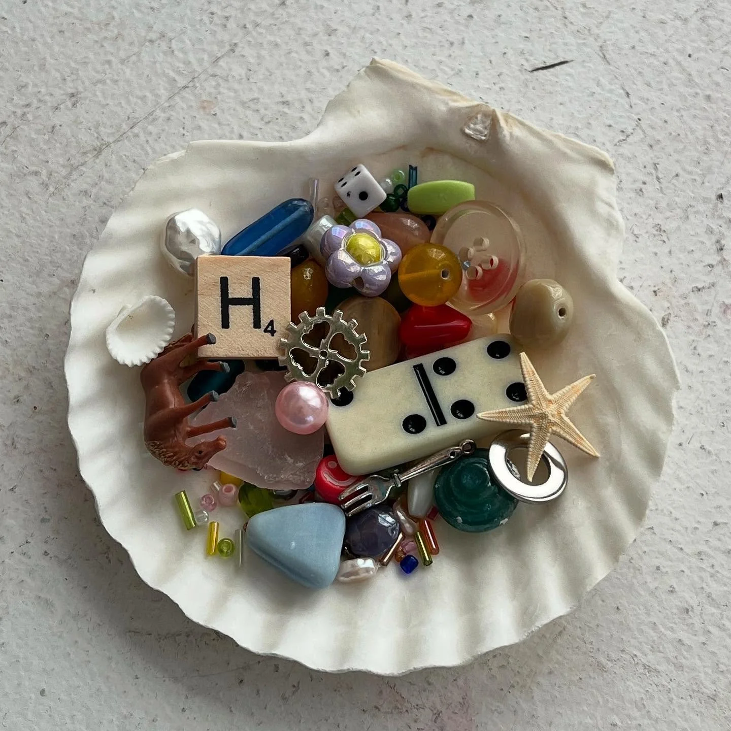 swipe to craft !!! new date for clay club, curio objects just added&mdash; we&rsquo;ll be making dishes and wall hangings 💘