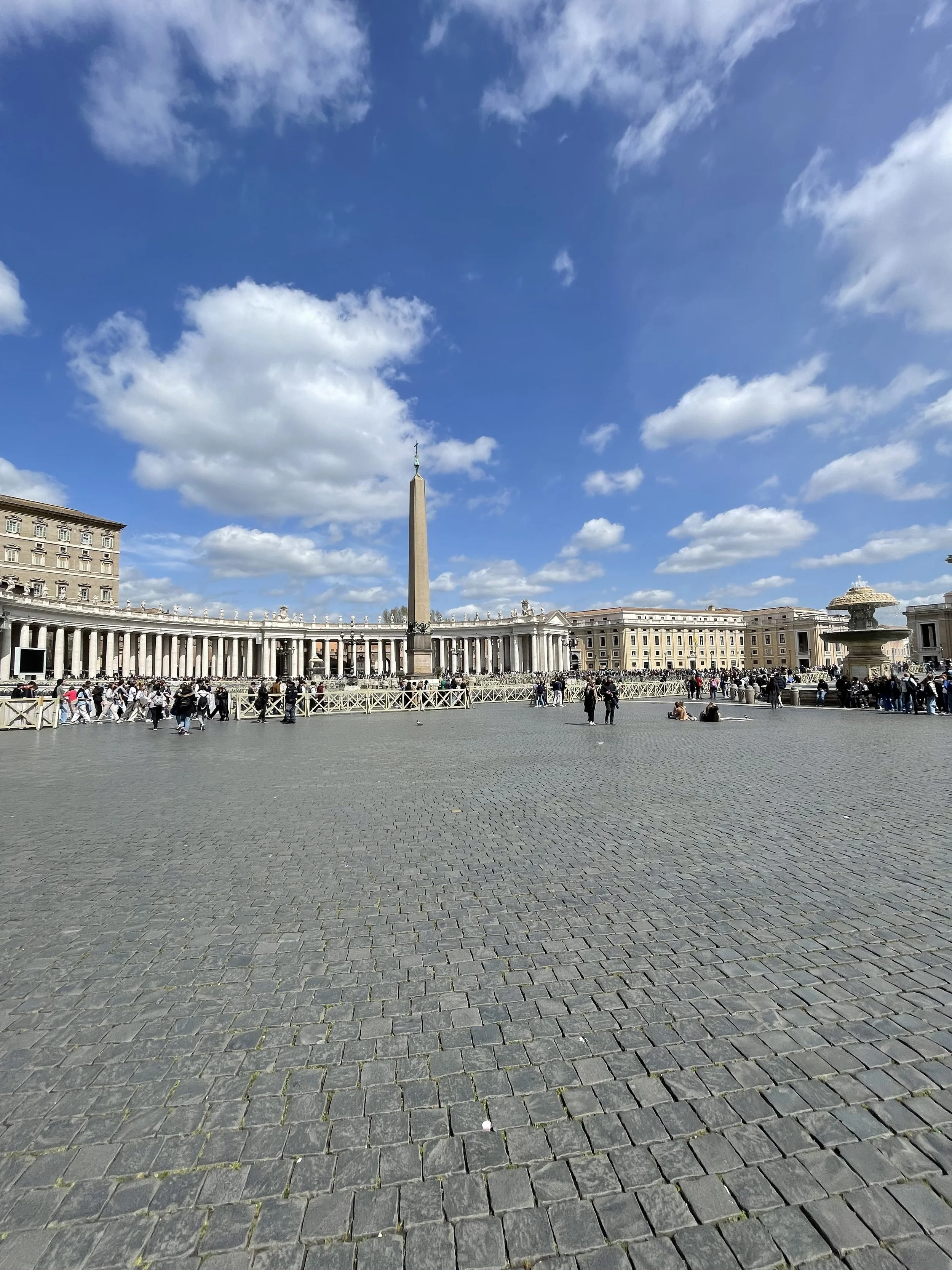 st peters swuare st peters basilica vatican city rome italy