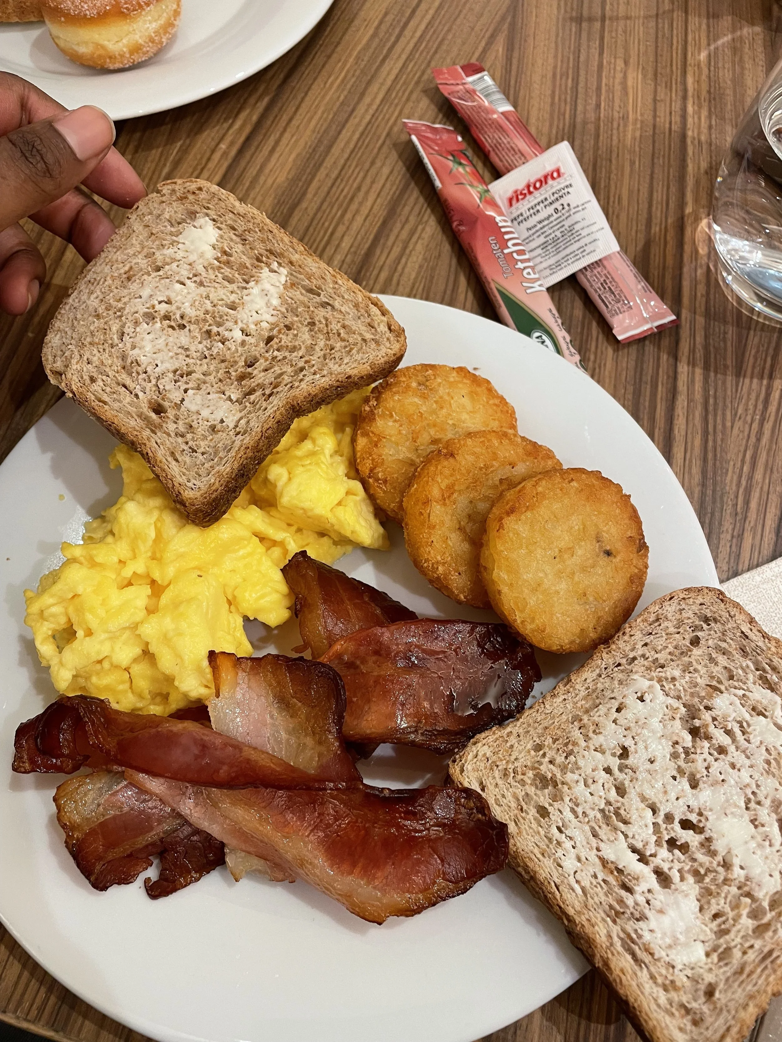 breakfast at courtyard marriott rome central park italy